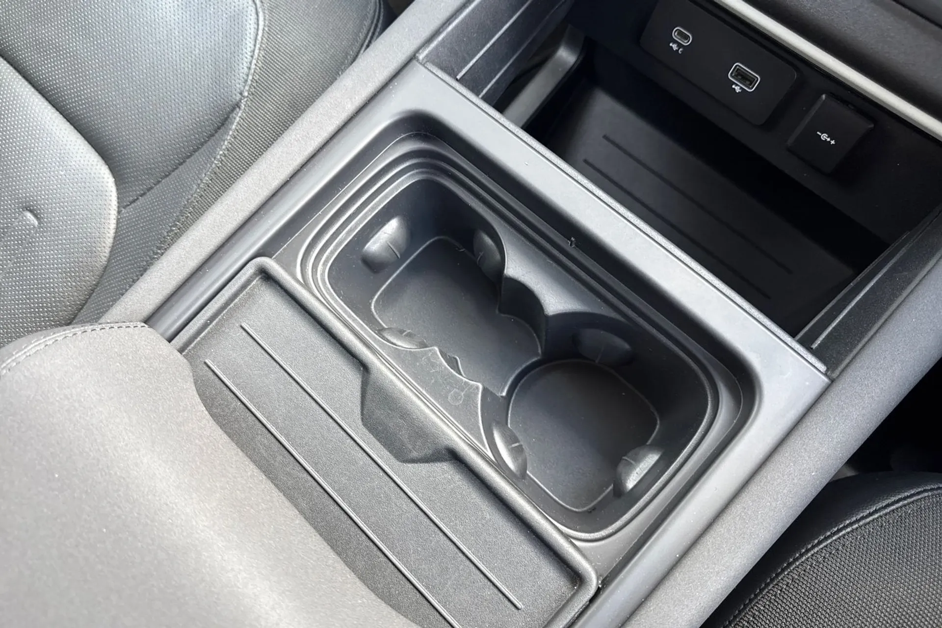 LAND ROVER DEFENDER thumbnail image number 59