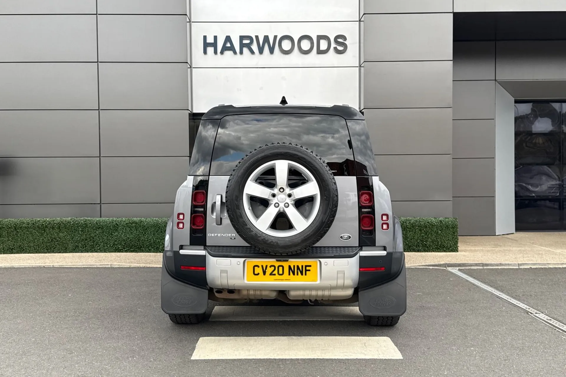 LAND ROVER DEFENDER thumbnail image number 8