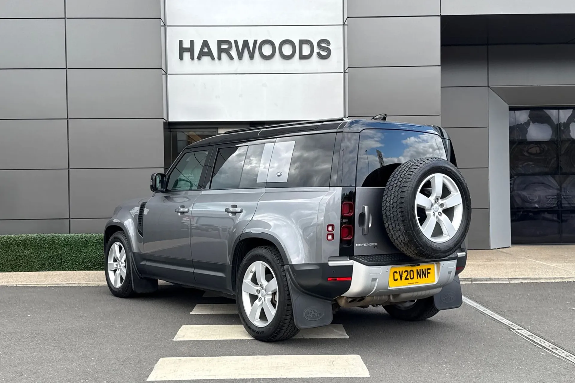 LAND ROVER DEFENDER thumbnail image number 11