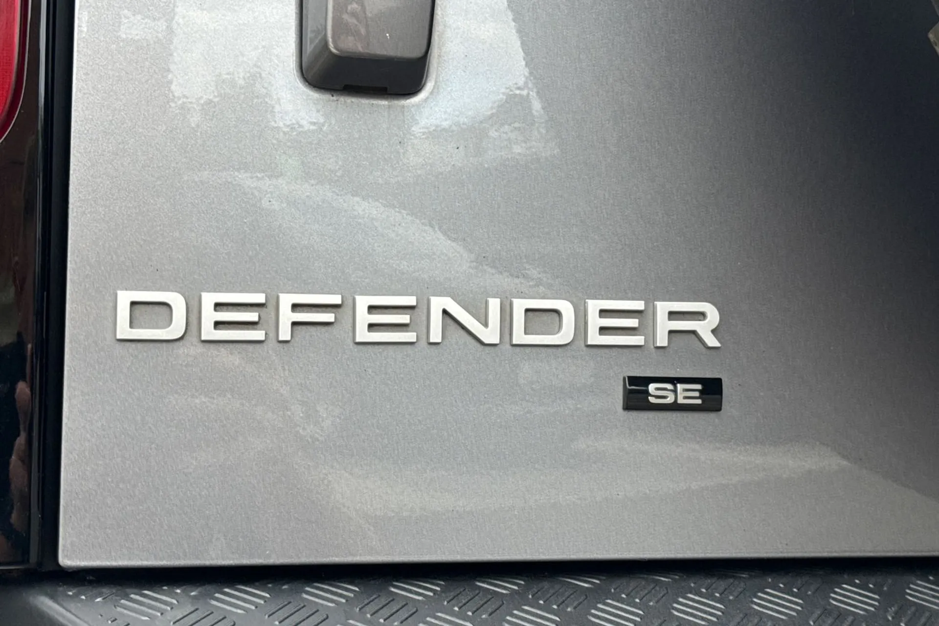 LAND ROVER DEFENDER thumbnail image number 34