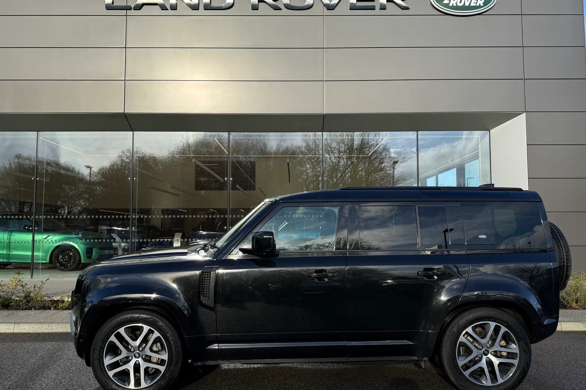 LAND ROVER DEFENDER thumbnail image number 11