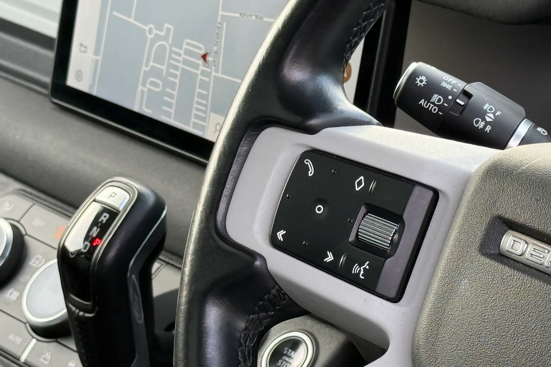 LAND ROVER DEFENDER thumbnail image number 46