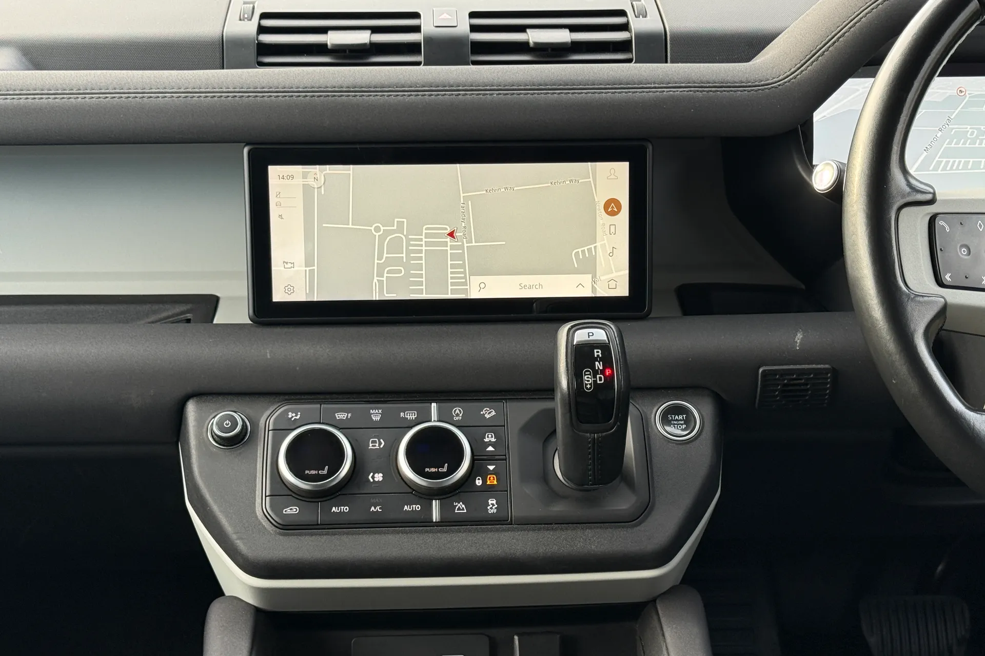 LAND ROVER DEFENDER thumbnail image number 21