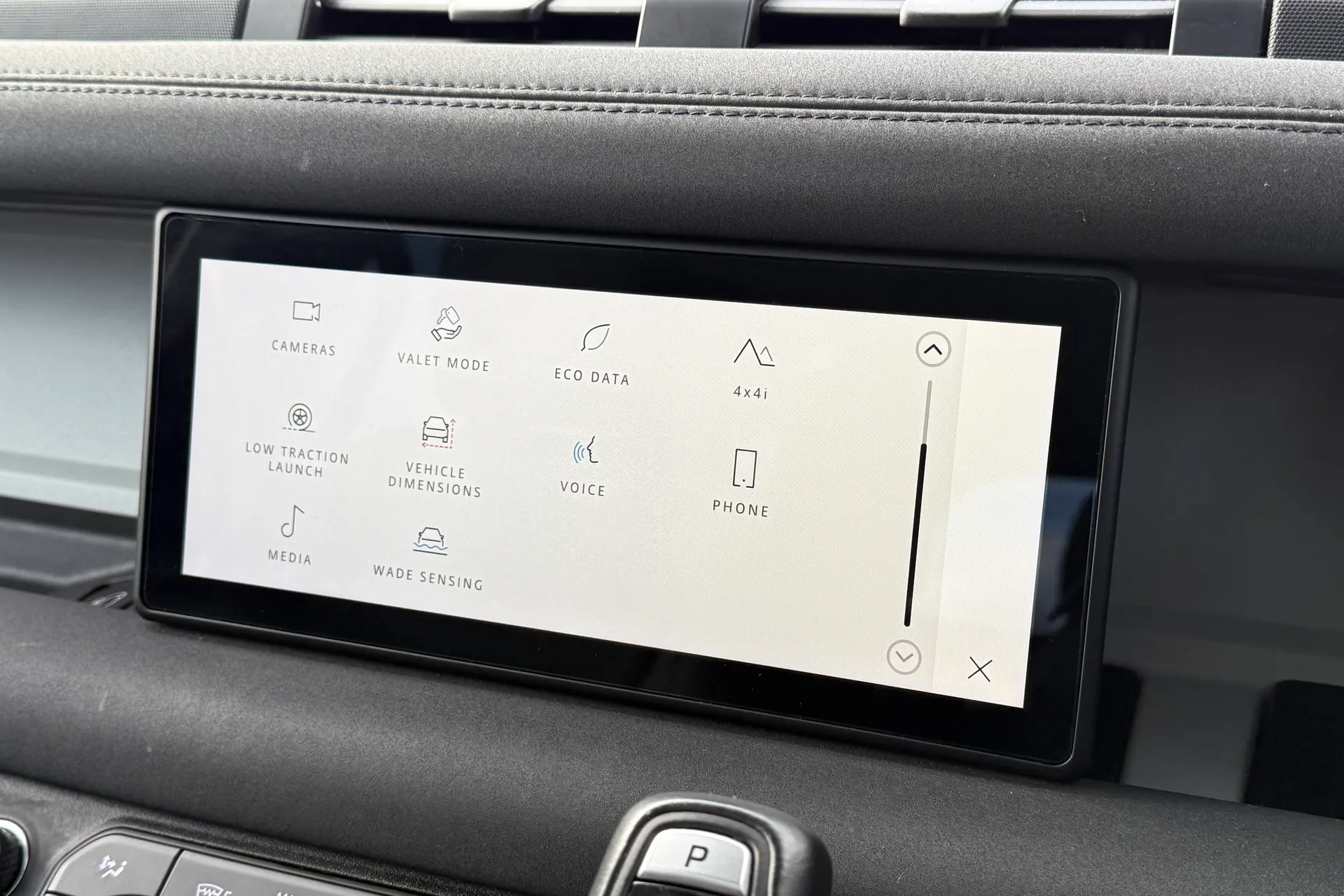 LAND ROVER DEFENDER thumbnail image number 32