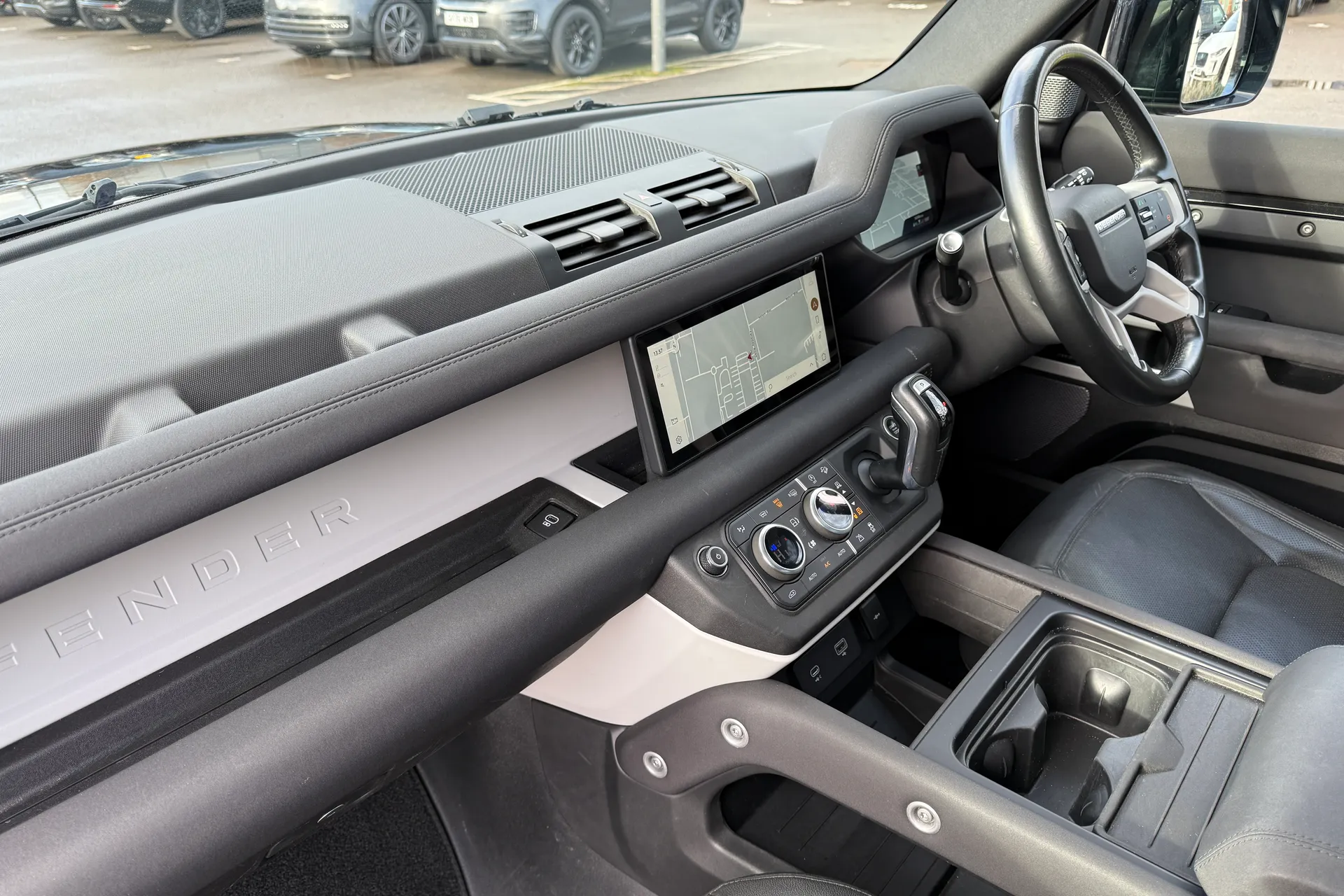 LAND ROVER DEFENDER thumbnail image number 44