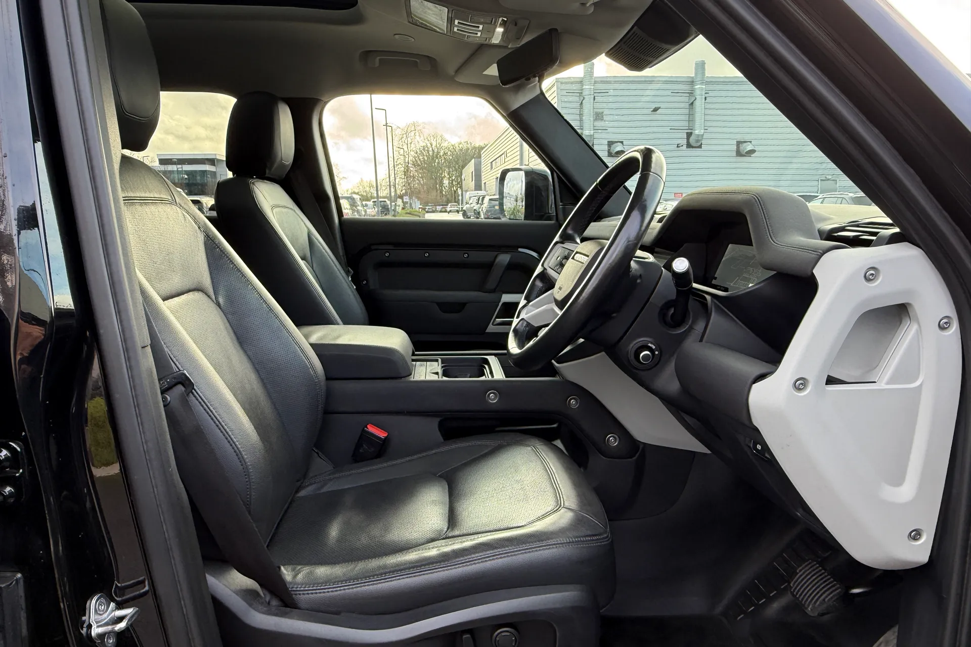 LAND ROVER DEFENDER thumbnail image number 42