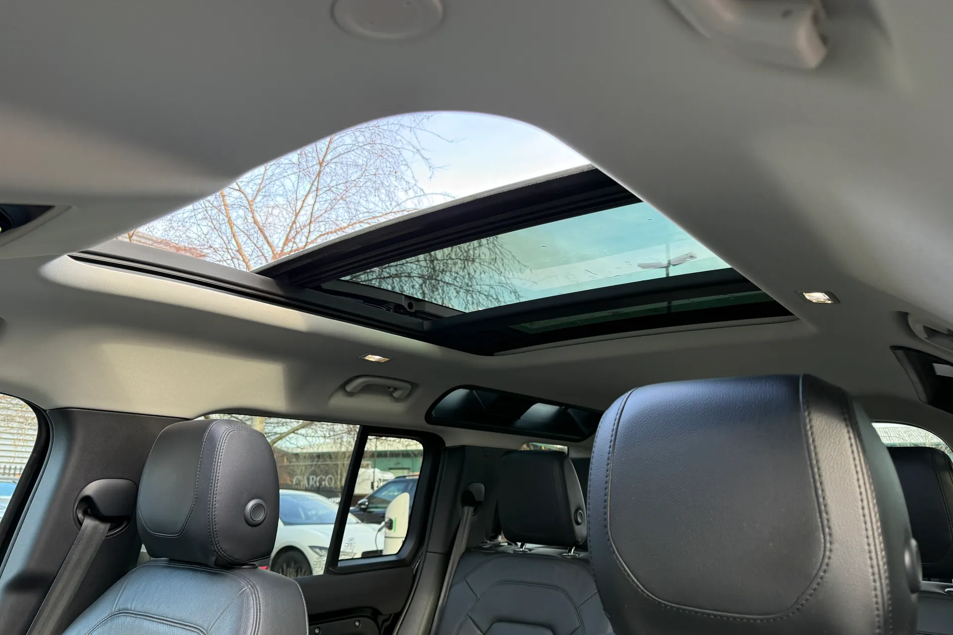 LAND ROVER DEFENDER thumbnail image number 5