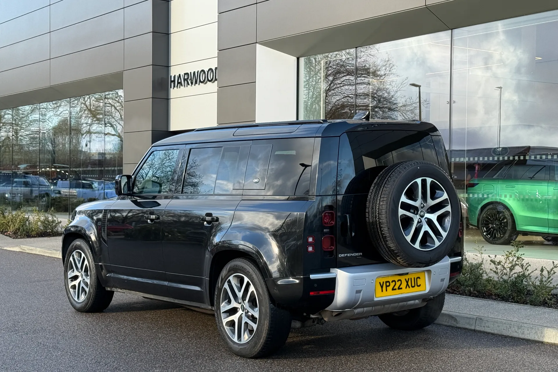 LAND ROVER DEFENDER thumbnail image number 16