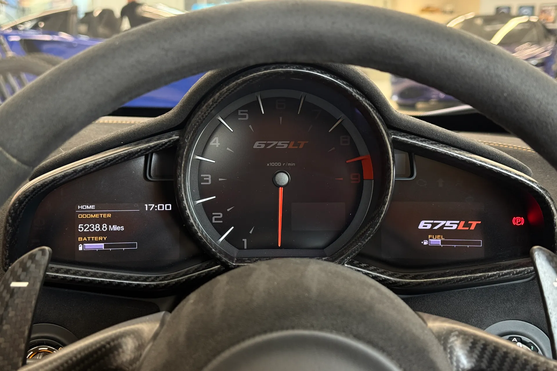 McLaren 675LT thumbnail image number 19