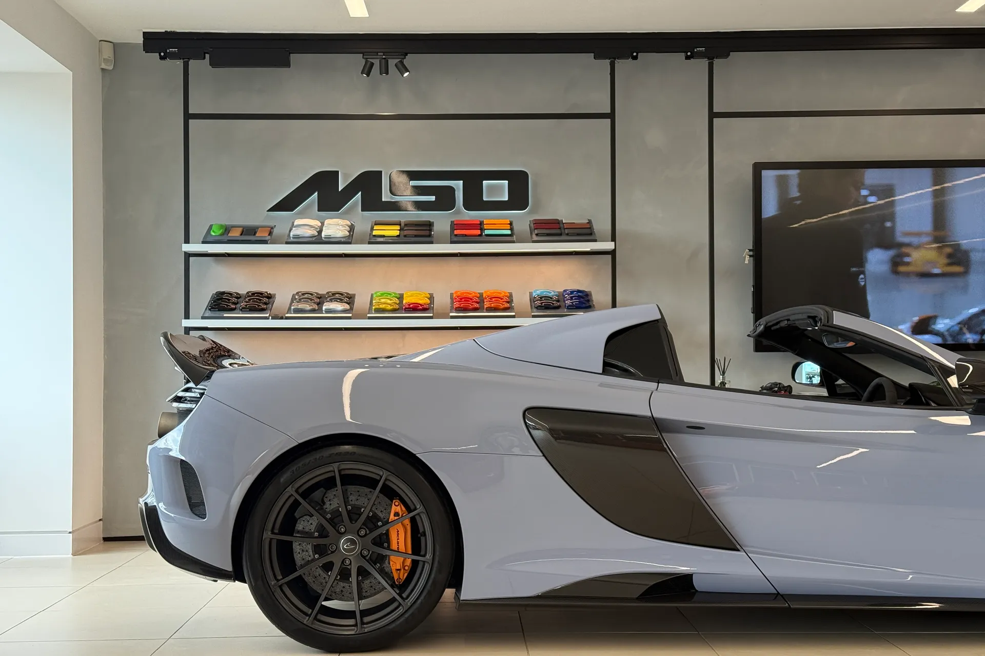 McLaren 675LT thumbnail image number 7