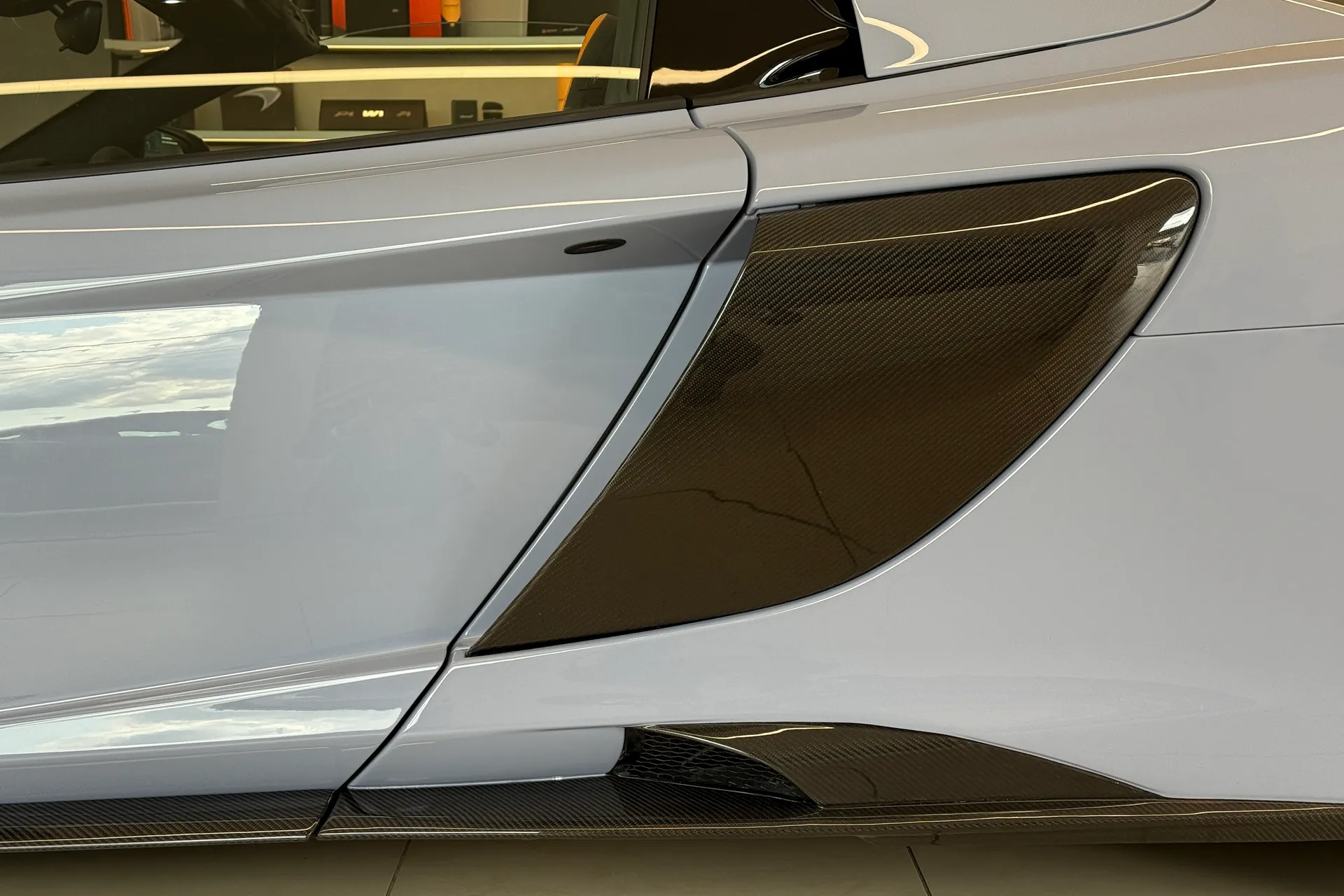 McLaren 675LT thumbnail image number 44