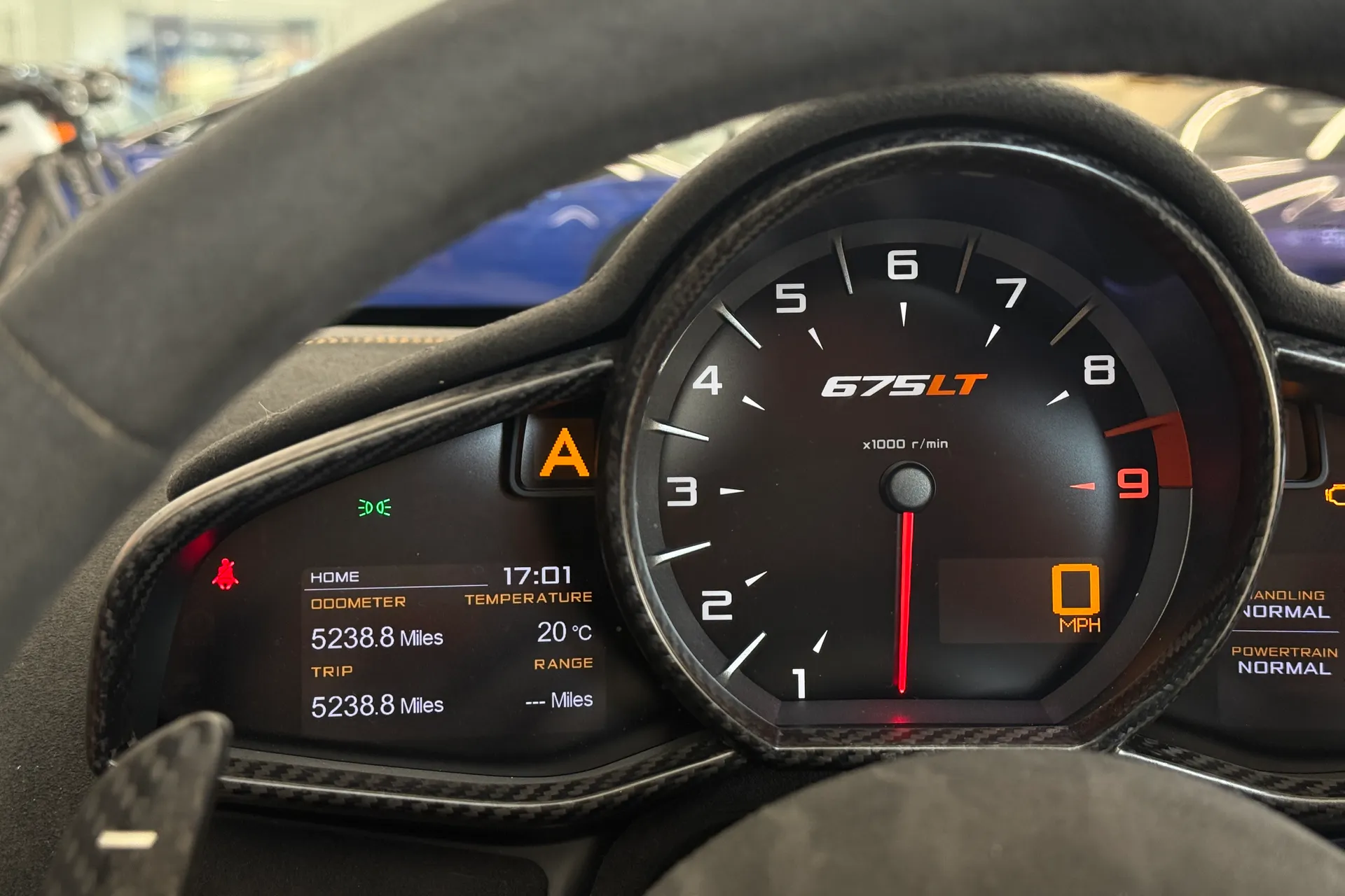 McLaren 675LT thumbnail image number 23