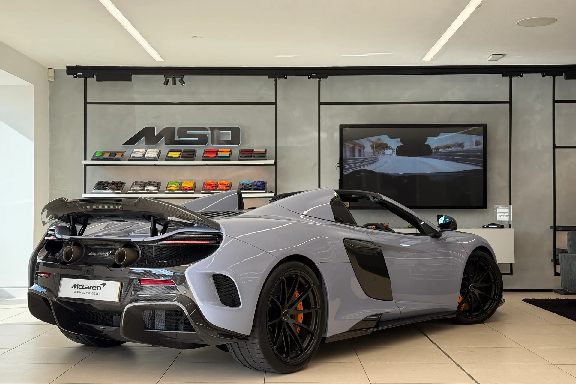 McLaren 675LT thumbnail image number 37