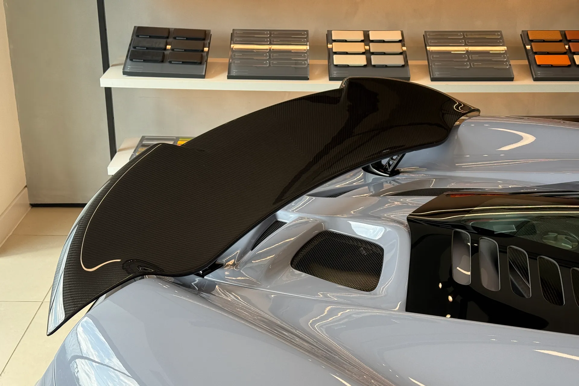 McLaren 675LT thumbnail image number 16