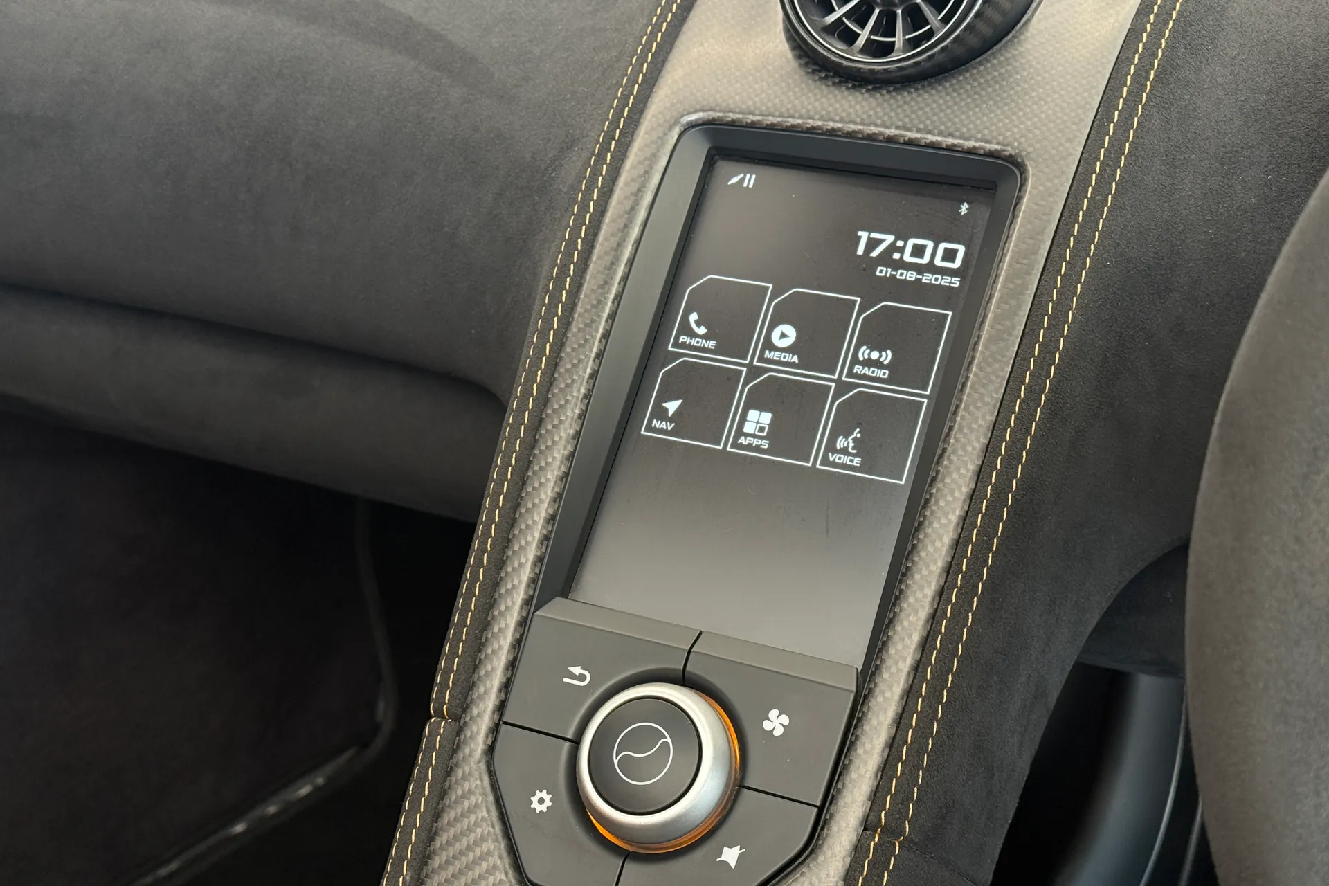 McLaren 675LT thumbnail image number 20