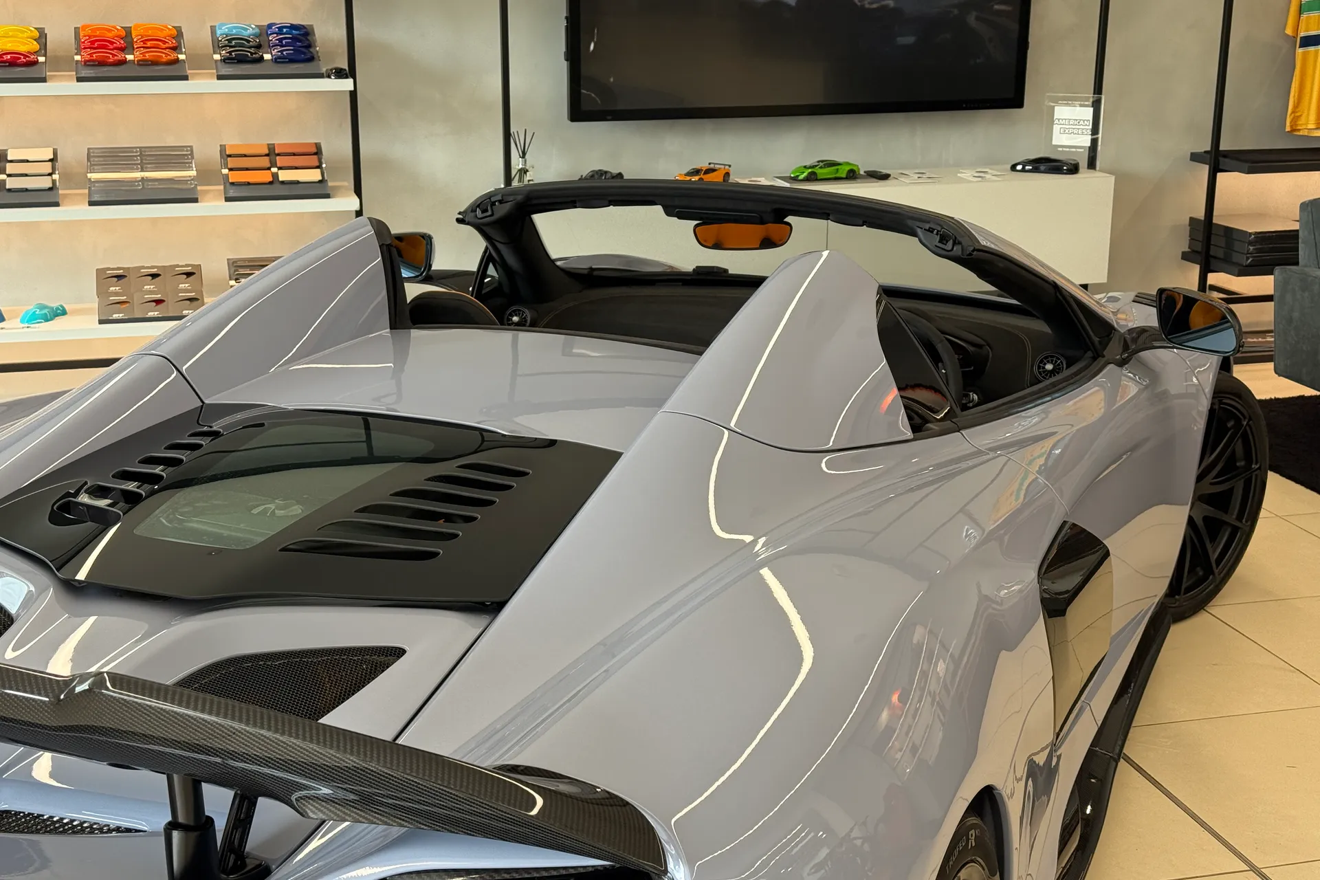 McLaren 675LT thumbnail image number 40