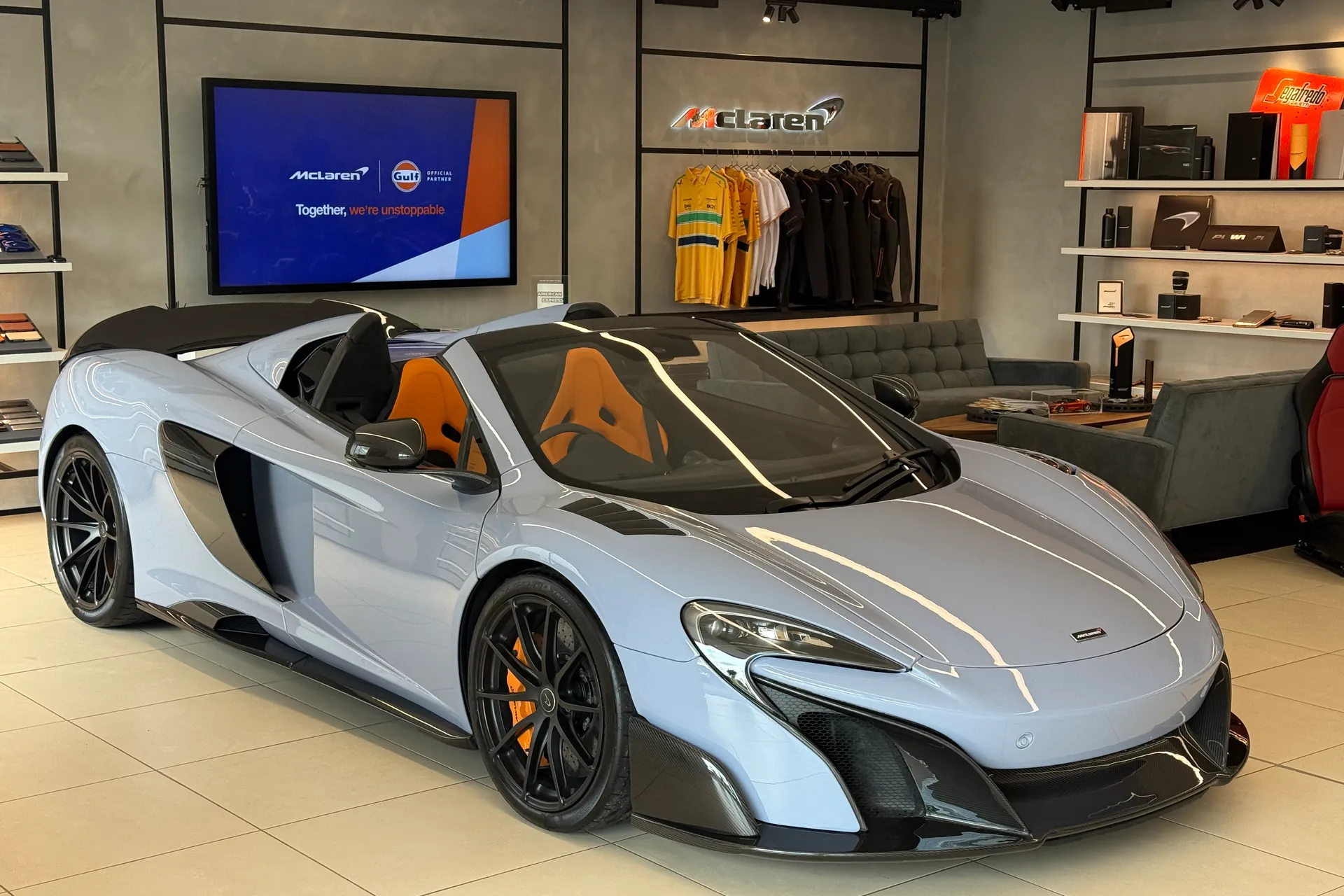 McLaren 675LT thumbnail image number 32