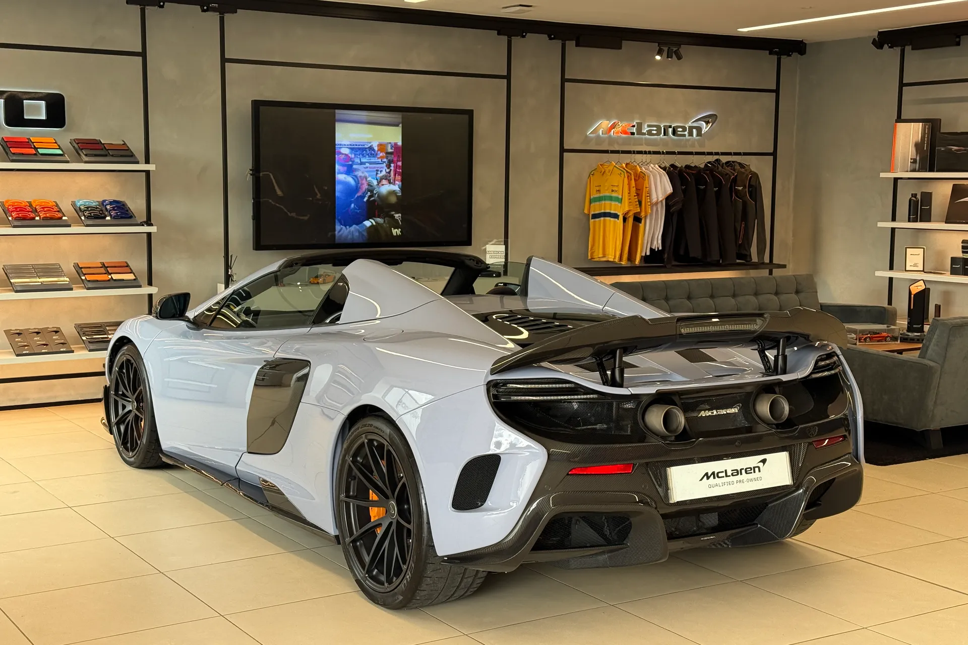 McLaren 675LT thumbnail image number 43