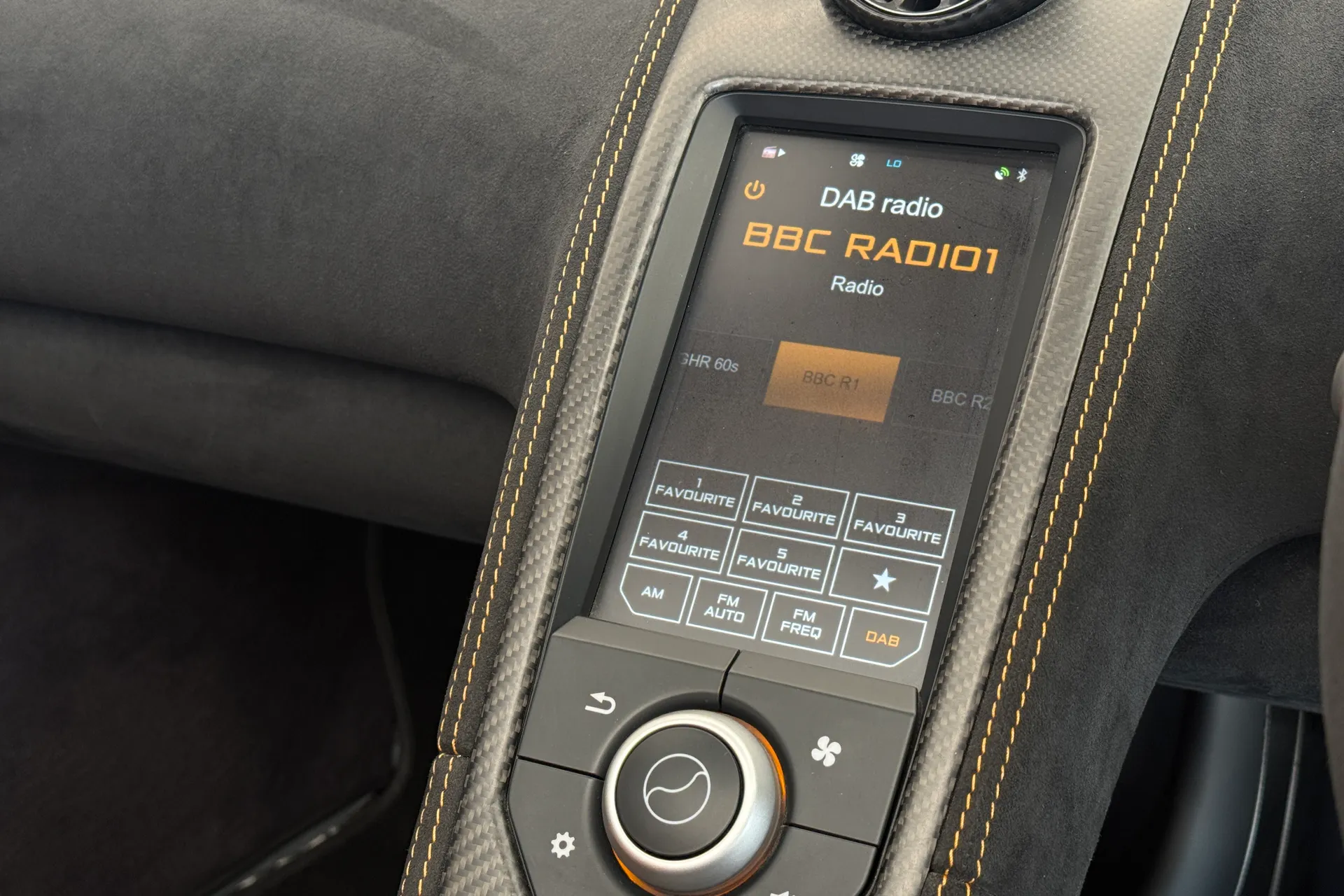 McLaren 675LT thumbnail image number 24