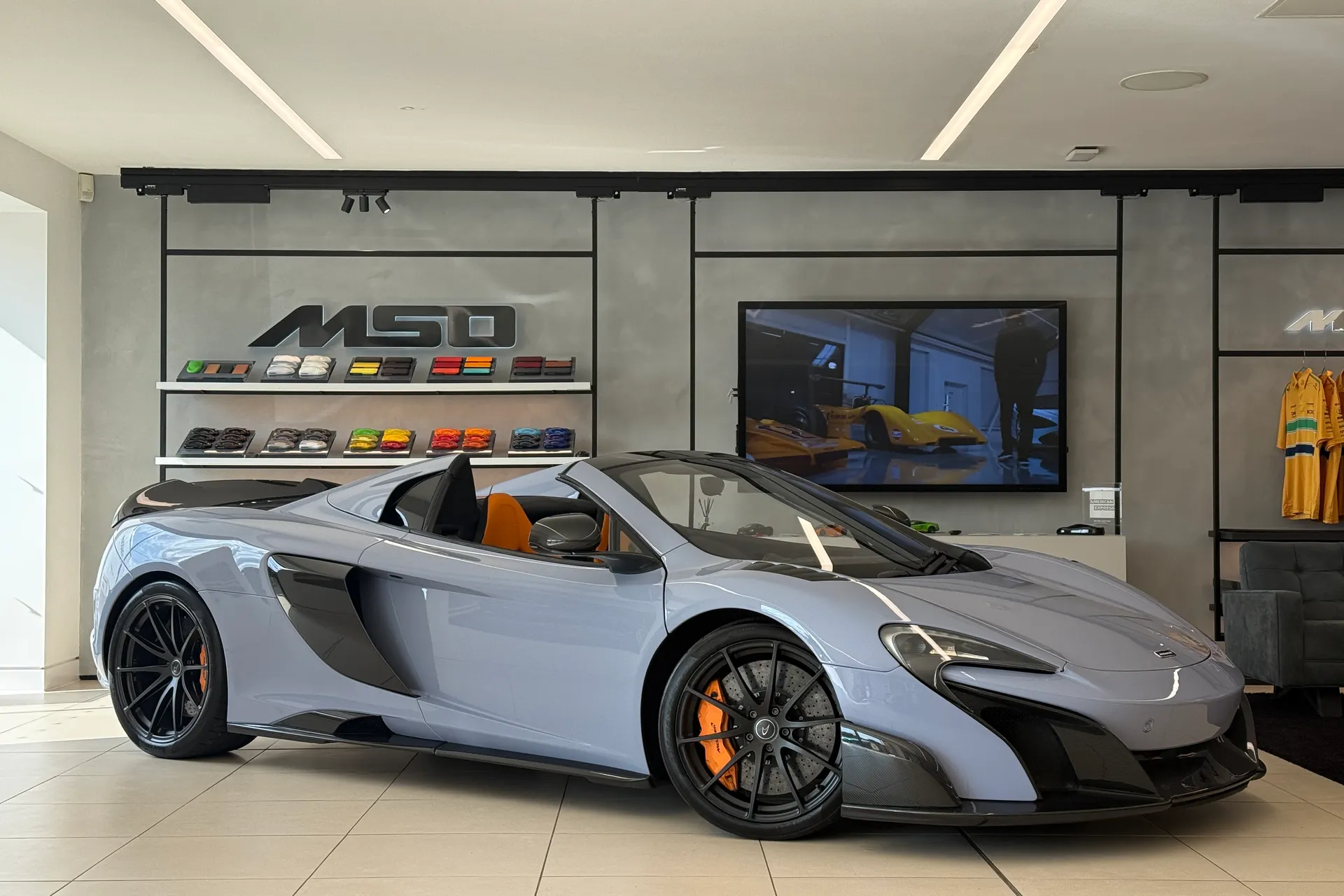 McLaren 675LT focused image