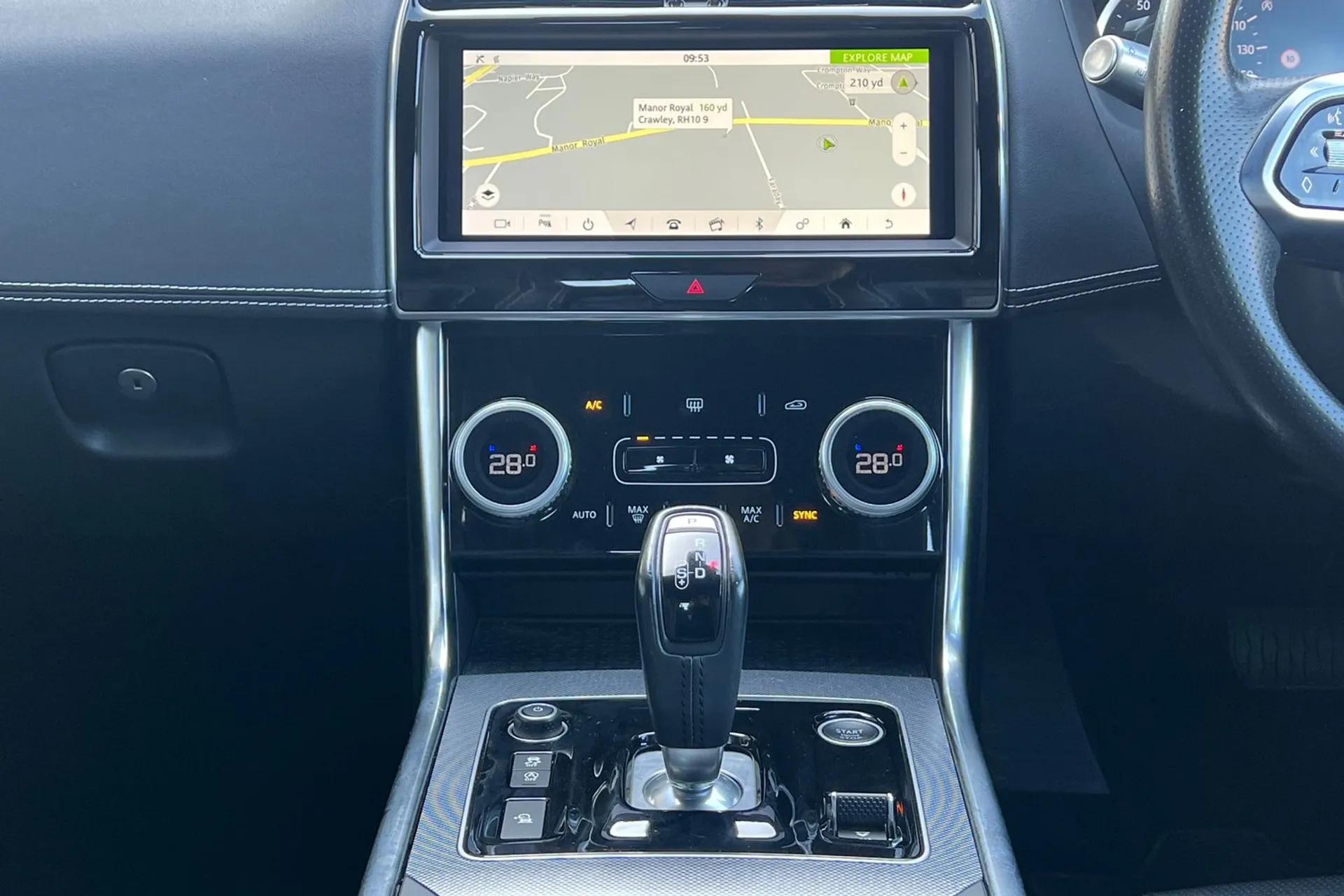 Jaguar XE thumbnail image number 24