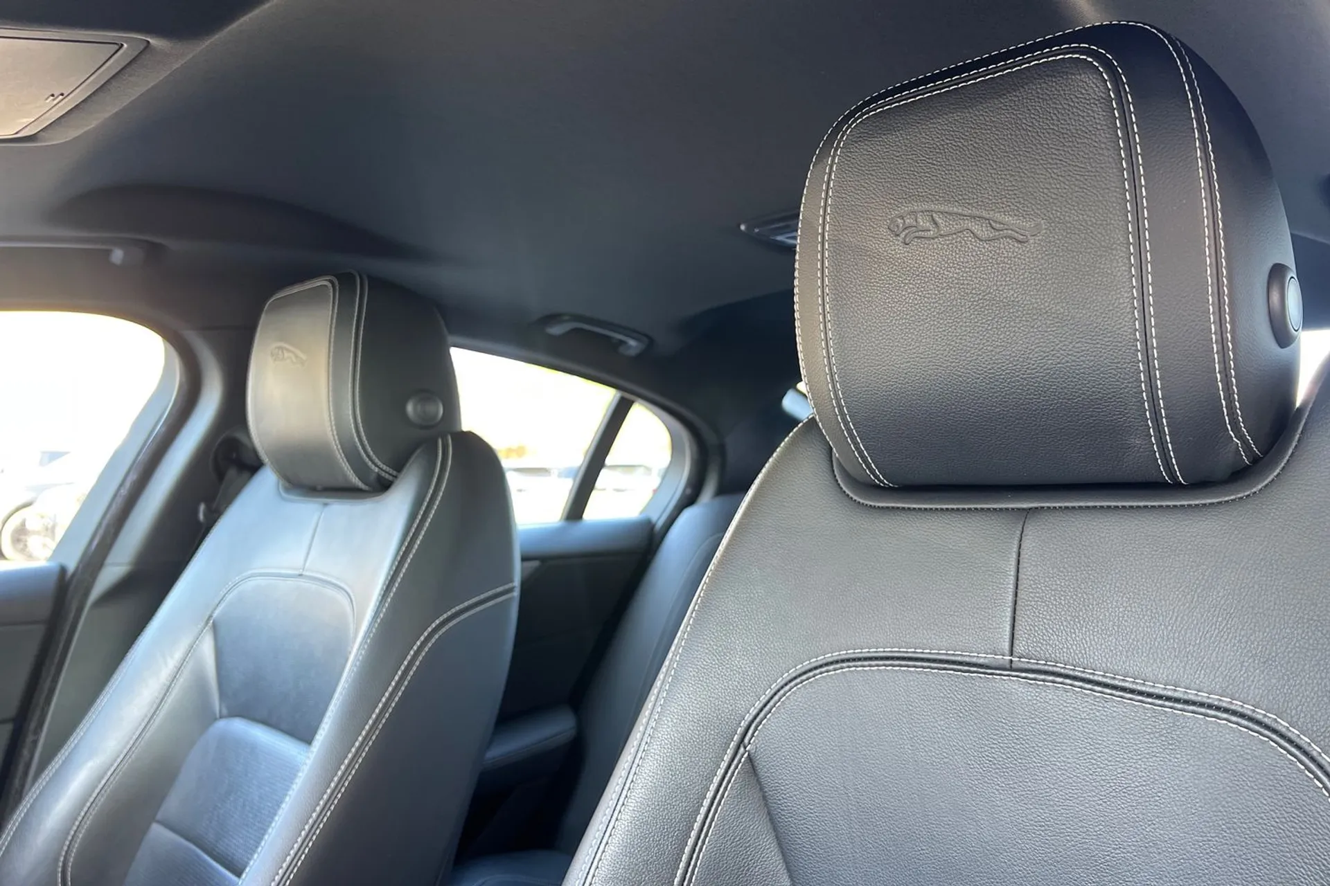 Jaguar XE thumbnail image number 6