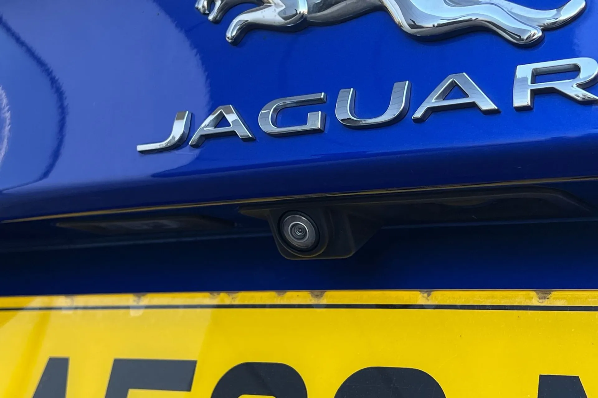 Jaguar XE thumbnail image number 27
