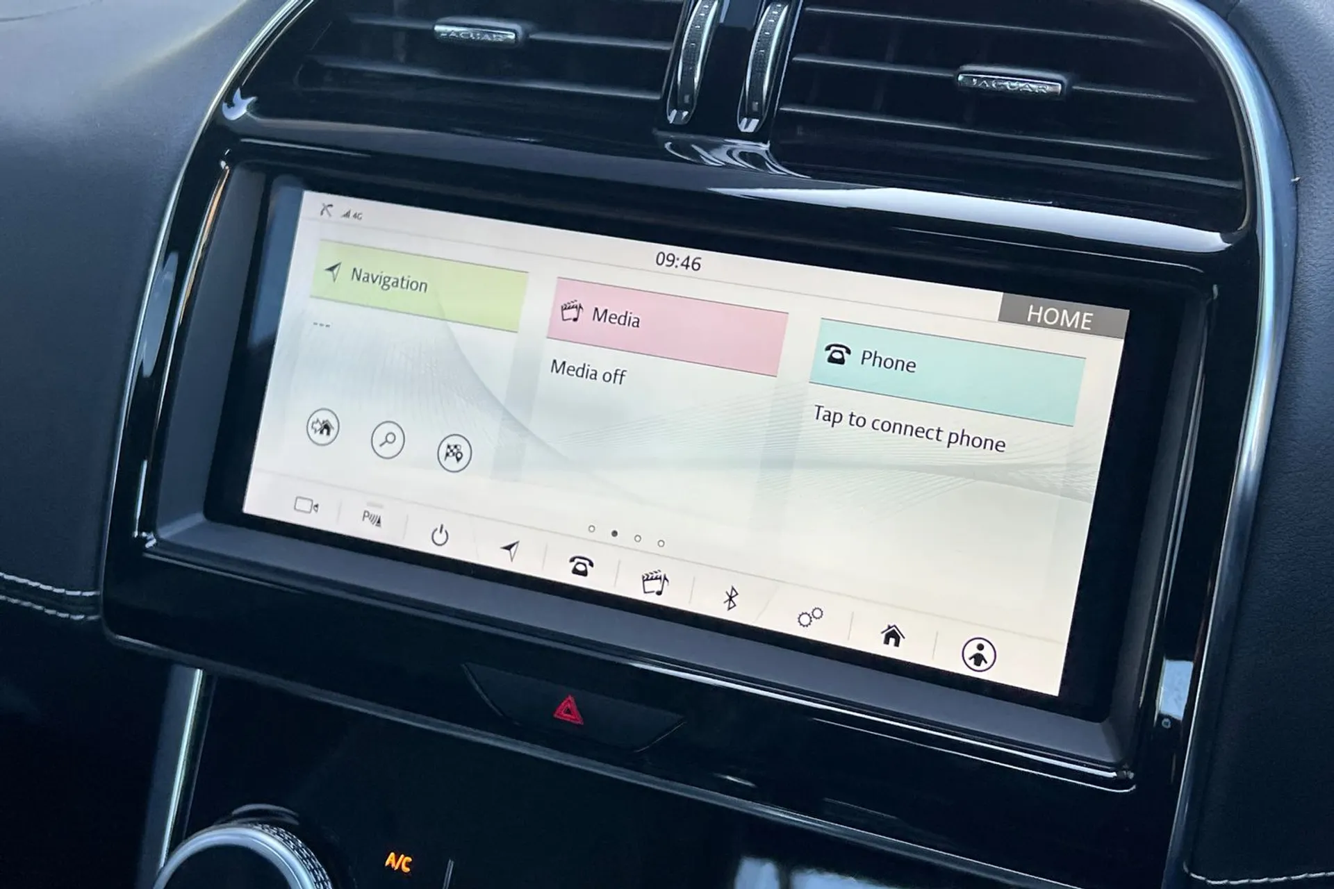 Jaguar XE thumbnail image number 48