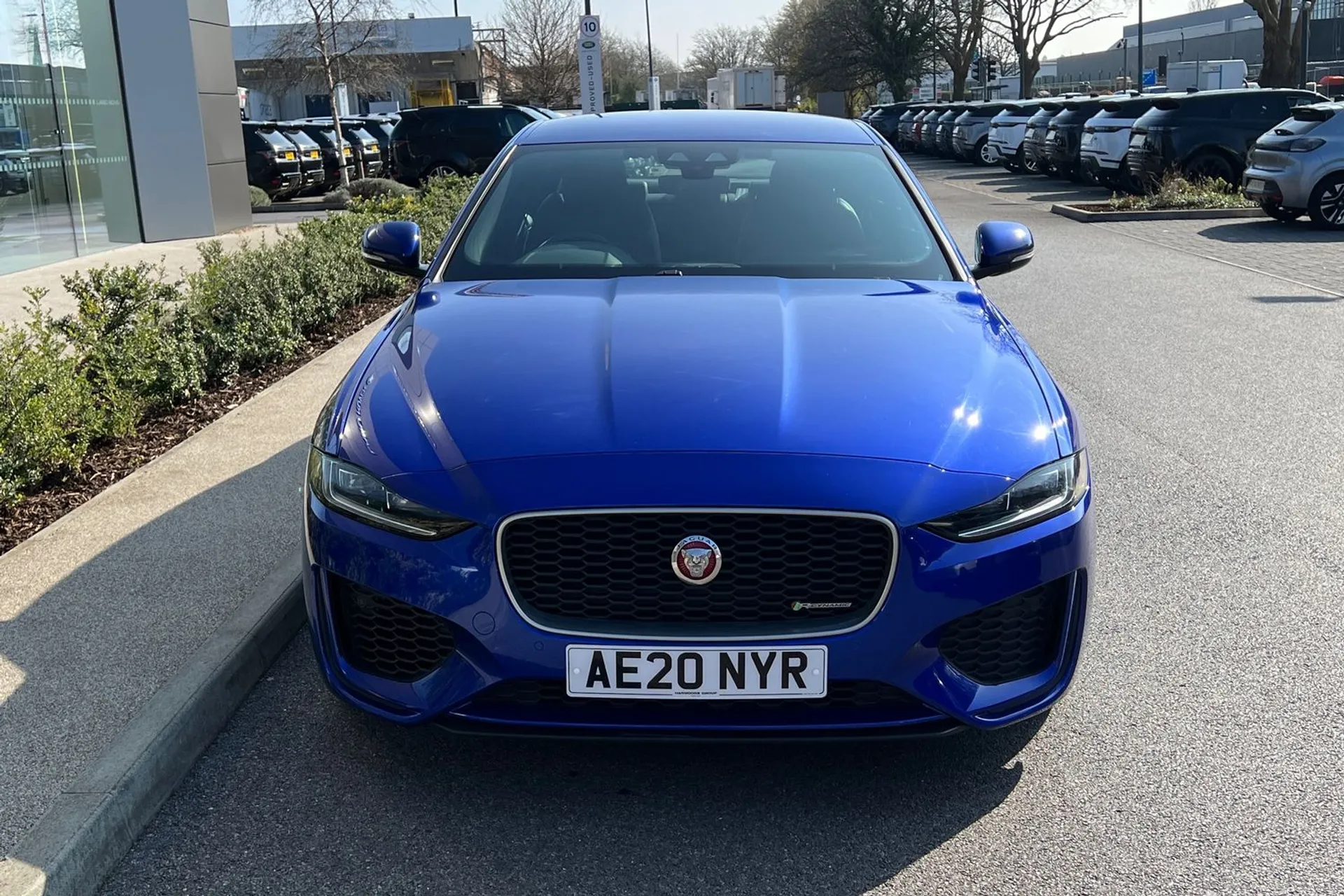 Jaguar XE thumbnail image number 14