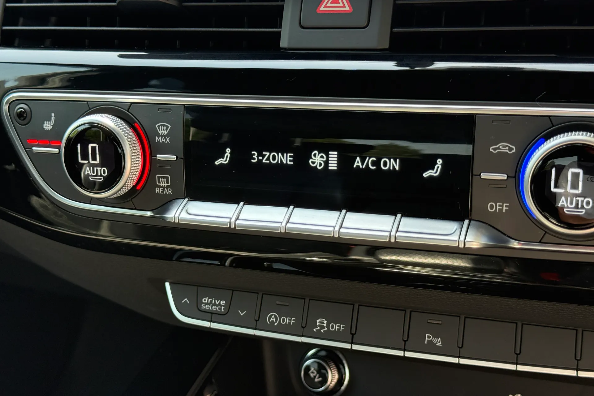 Audi A4 thumbnail image number 17