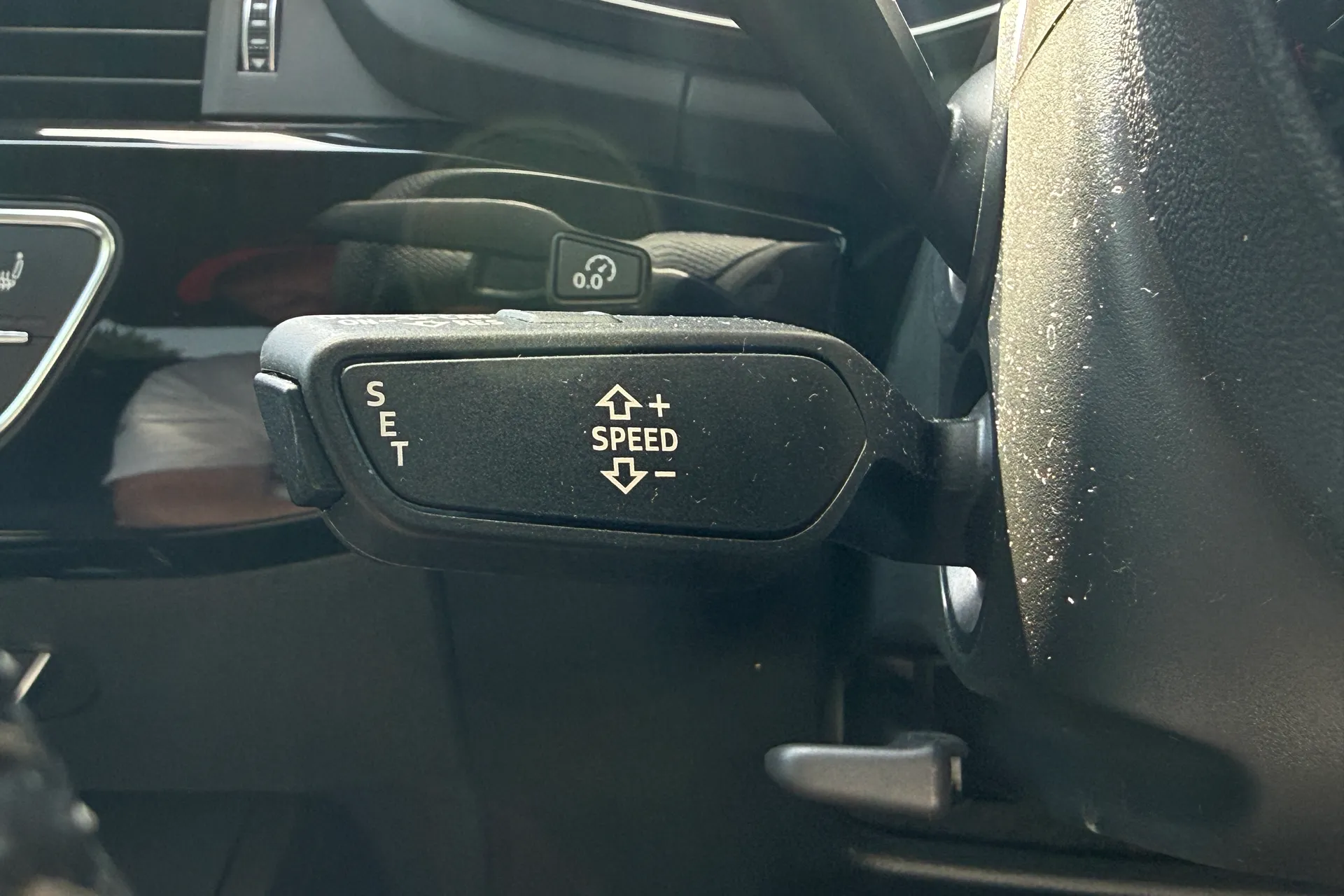 Audi A4 thumbnail image number 12