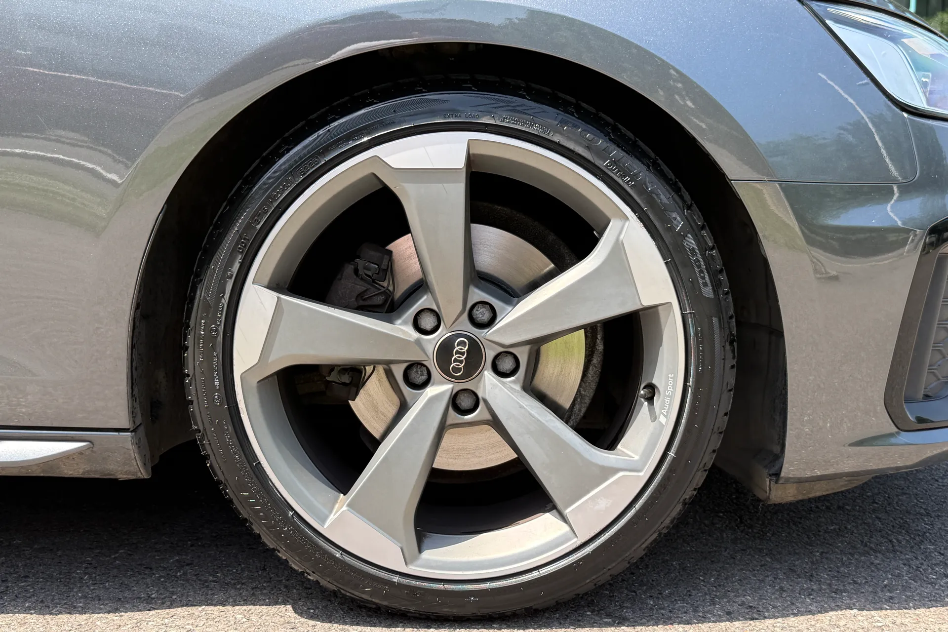 Audi A4 thumbnail image number 61