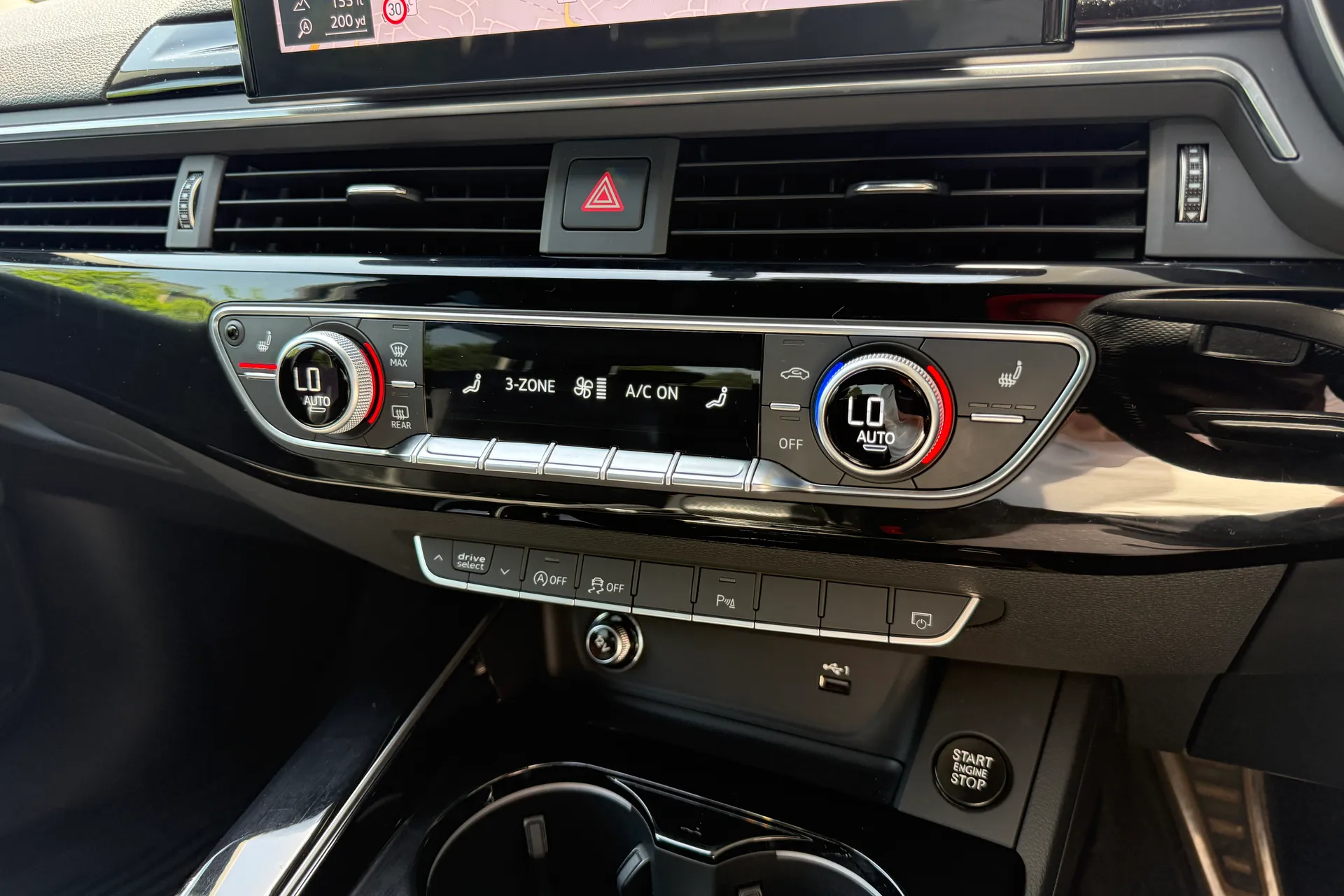 Audi A4 thumbnail image number 18