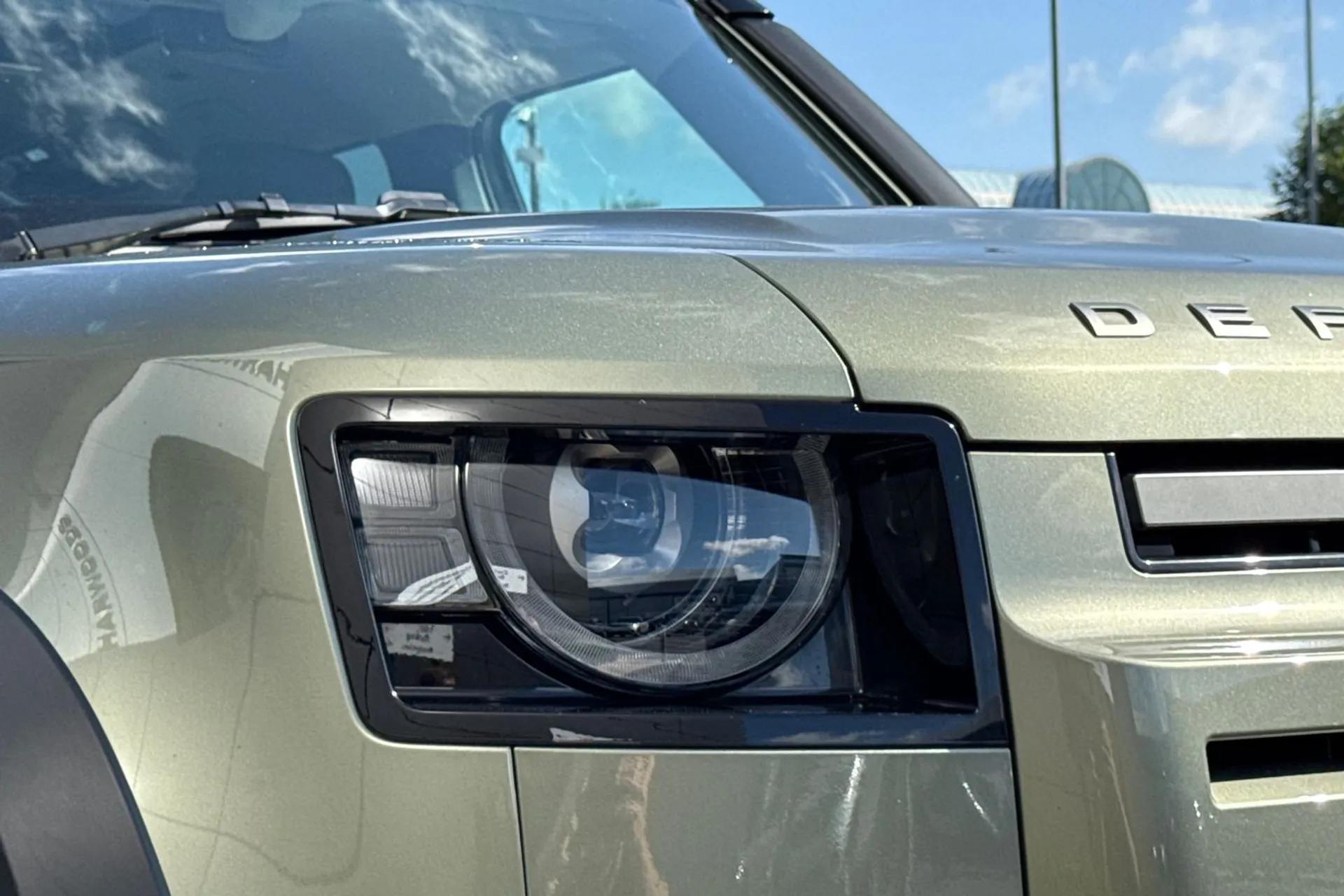 LAND ROVER DEFENDER thumbnail image number 28