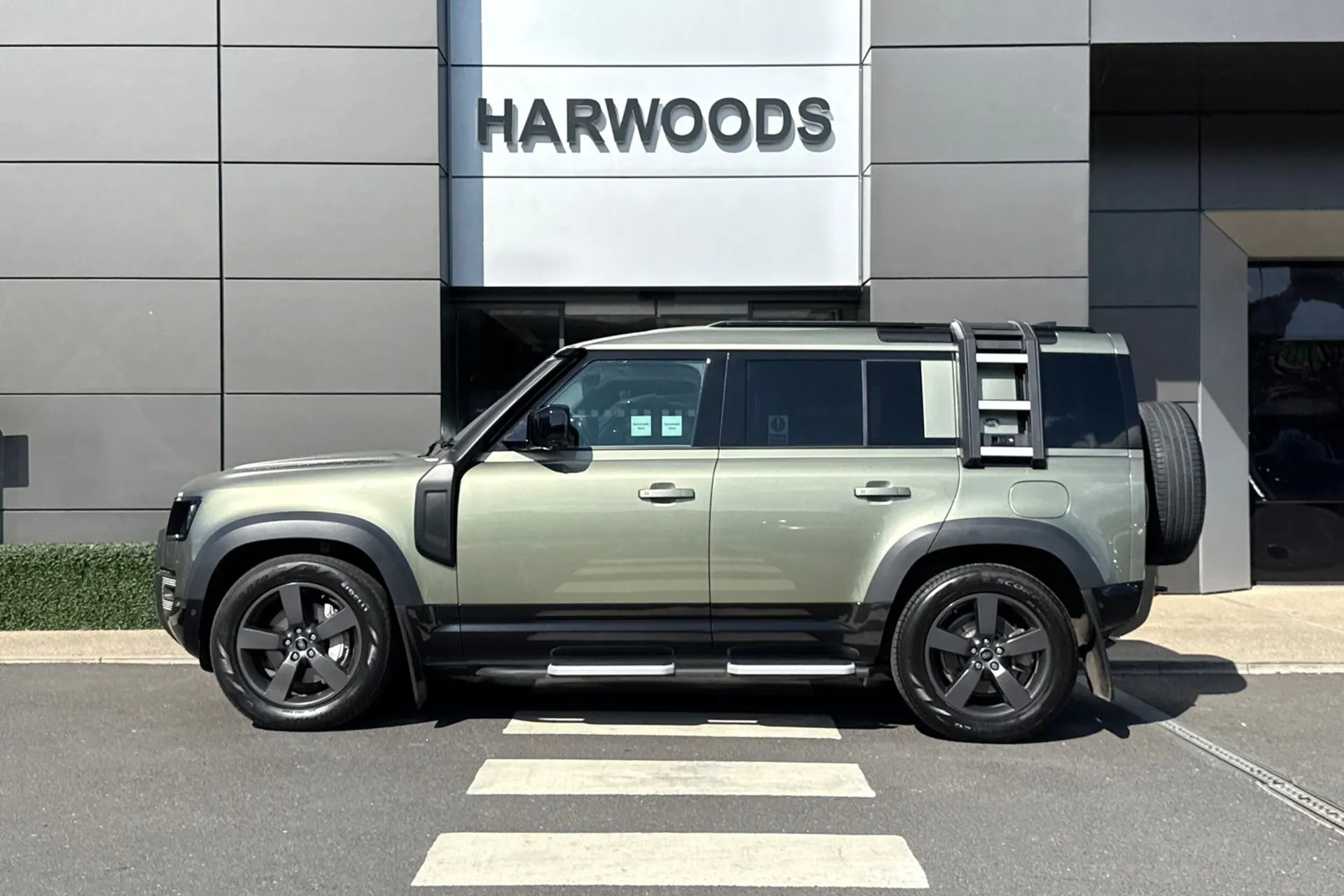 LAND ROVER DEFENDER thumbnail image number 12