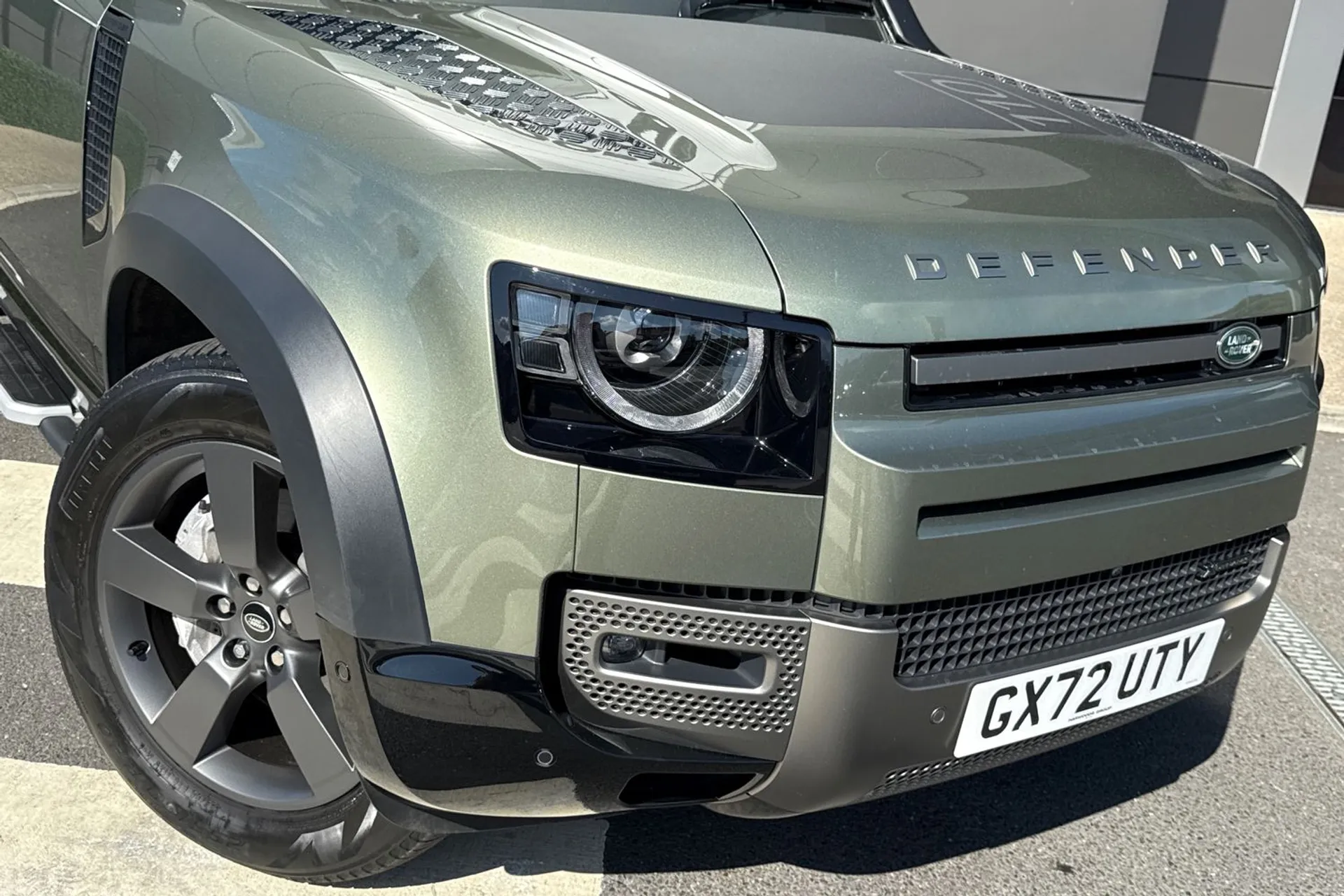 LAND ROVER DEFENDER thumbnail image number 25