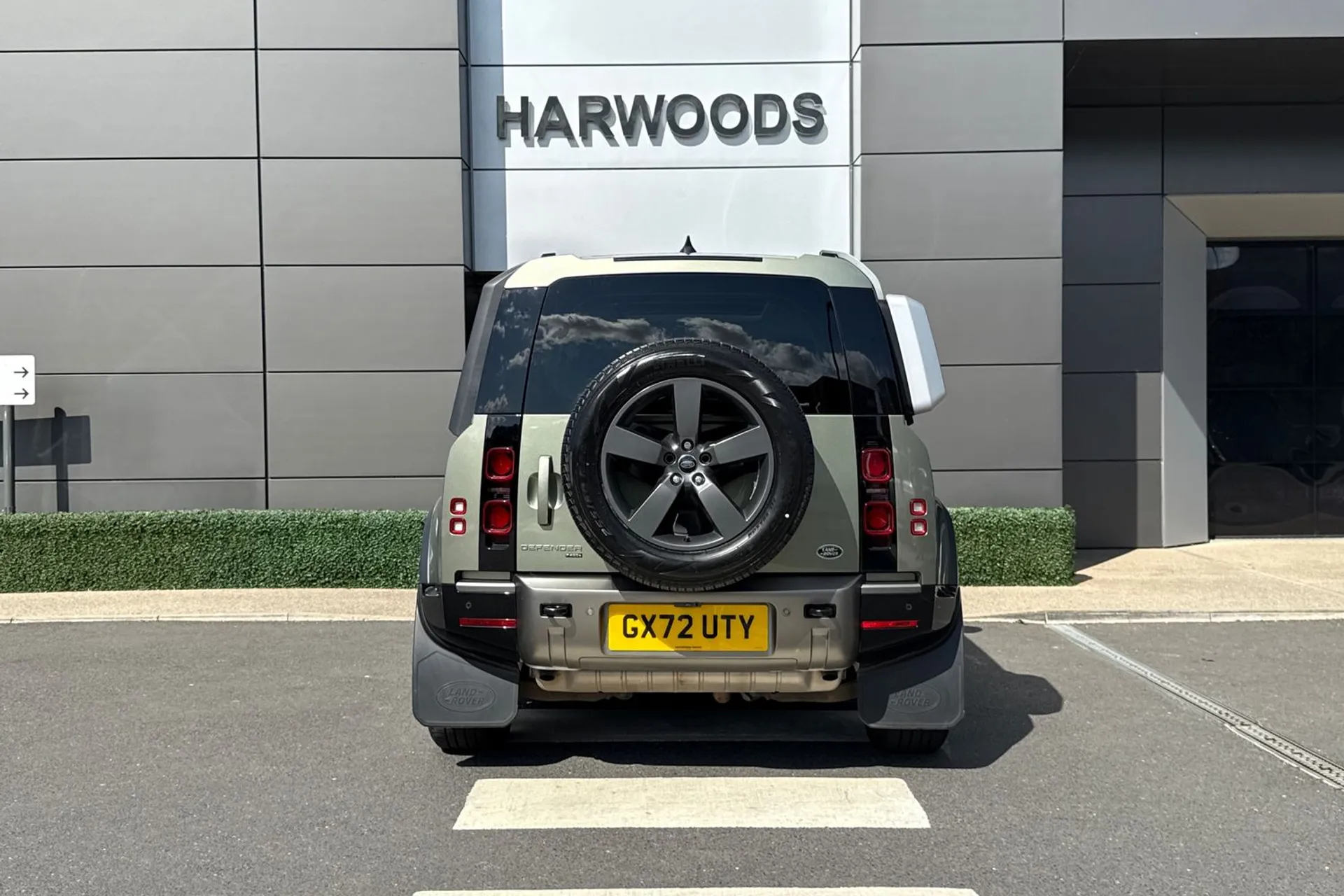 LAND ROVER DEFENDER thumbnail image number 8