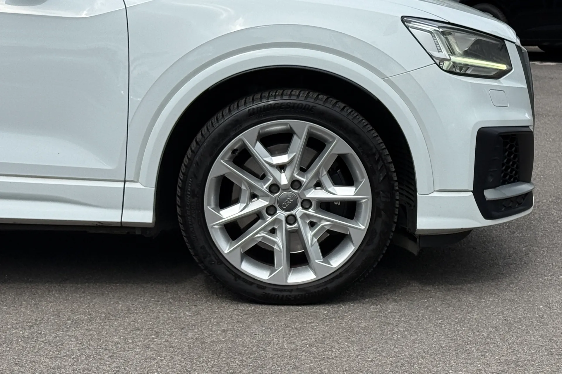 Audi Q2 thumbnail image number 30