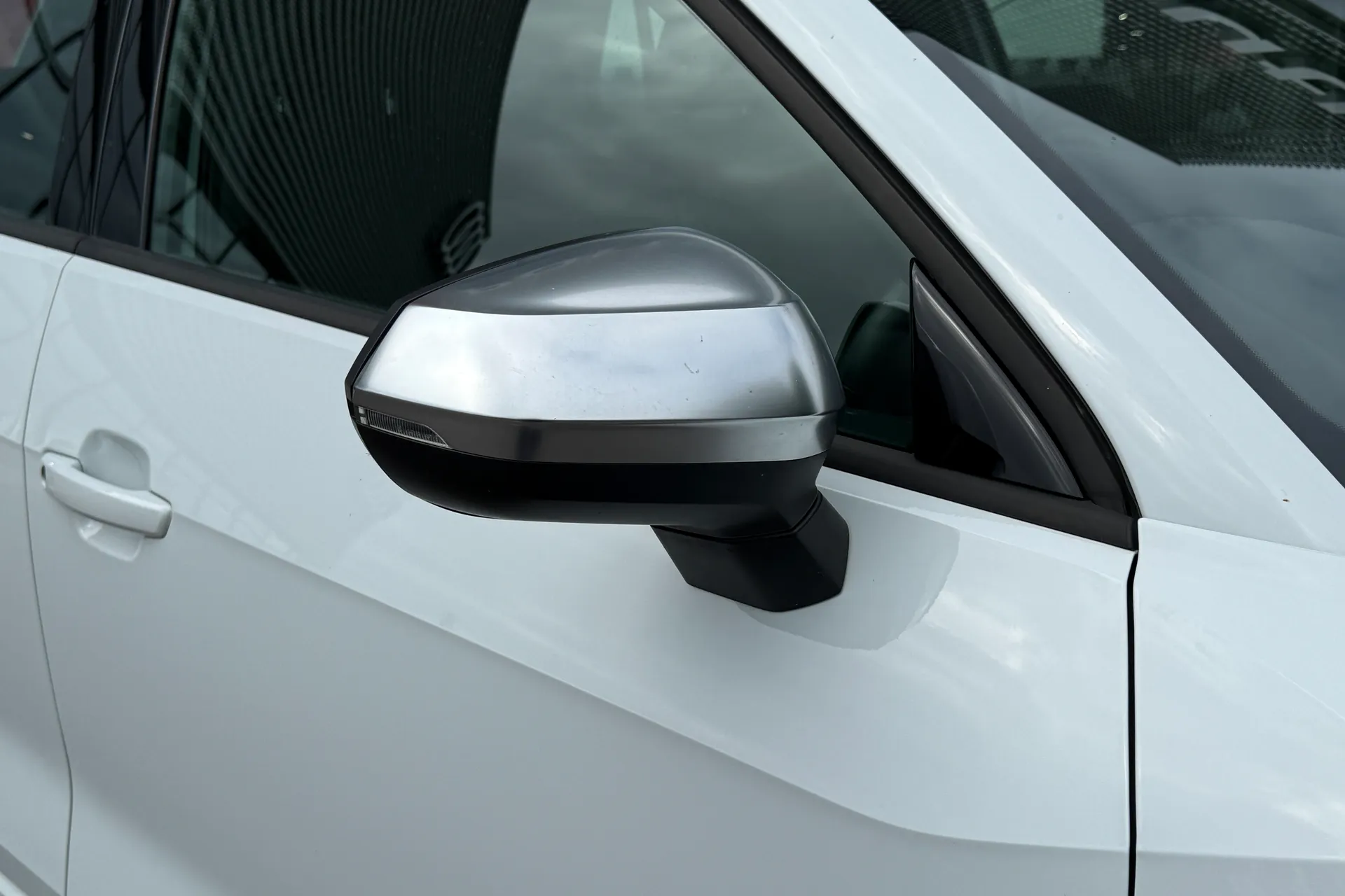 Audi Q2 thumbnail image number 17