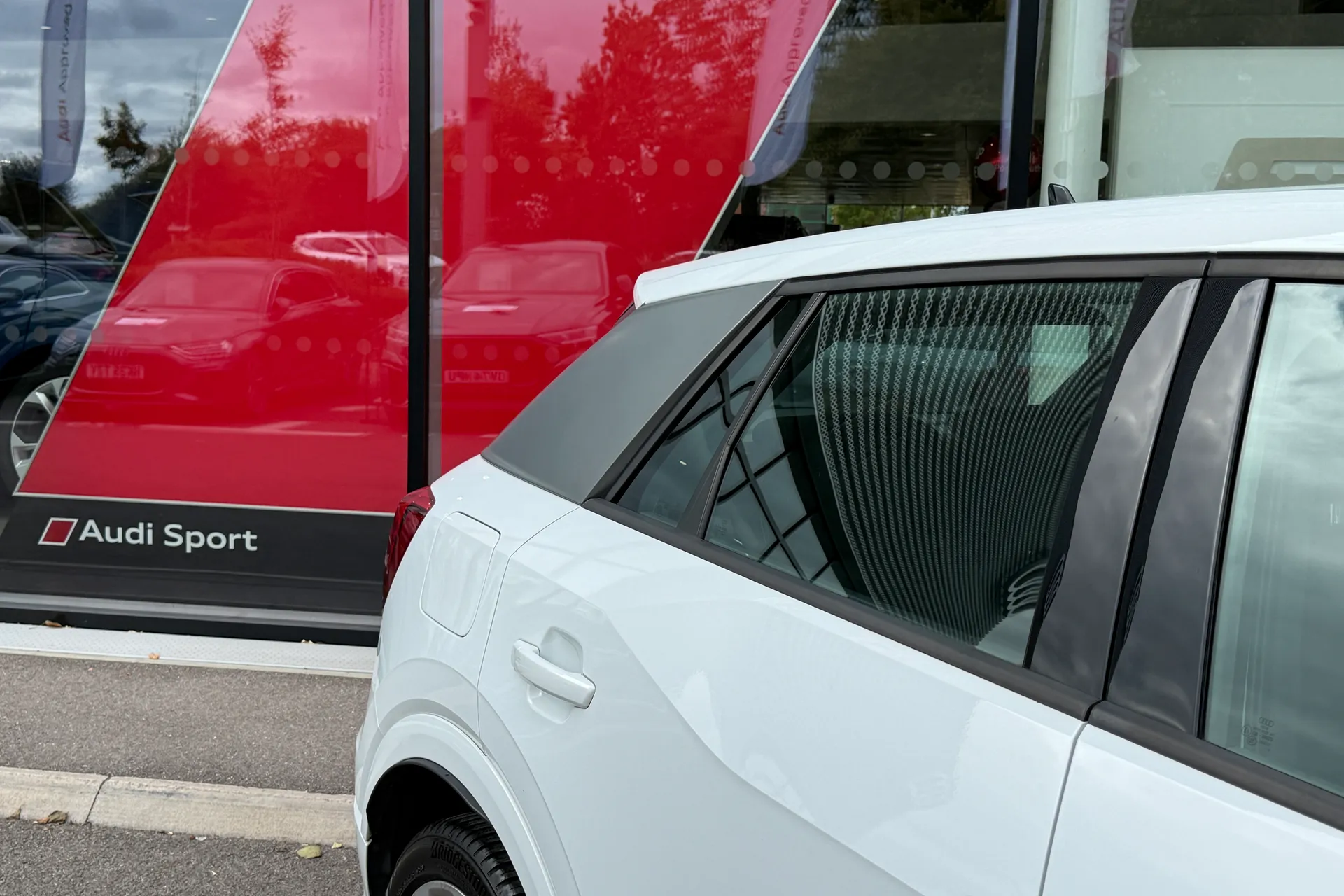 Audi Q2 thumbnail image number 14