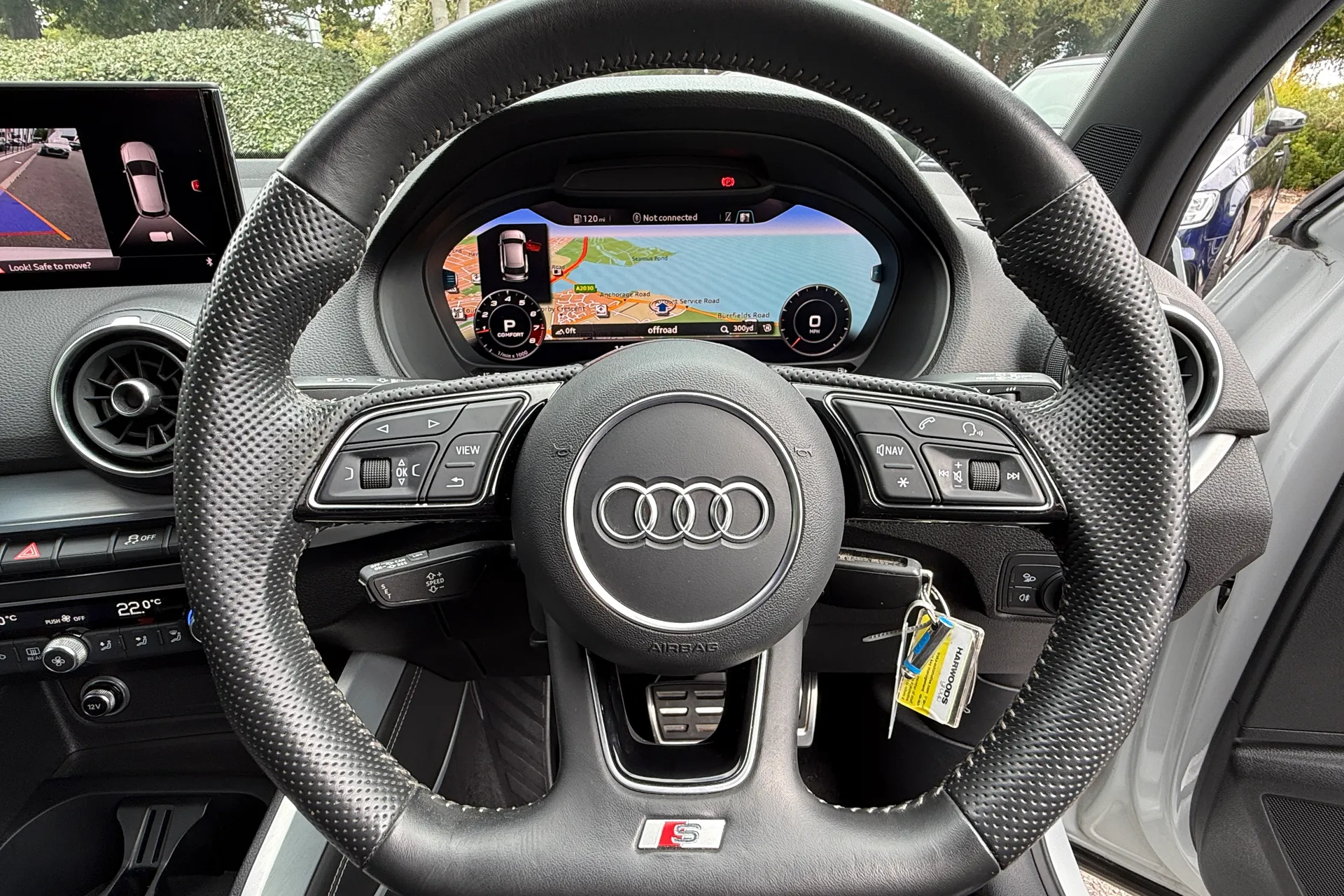 Audi Q2 thumbnail image number 15