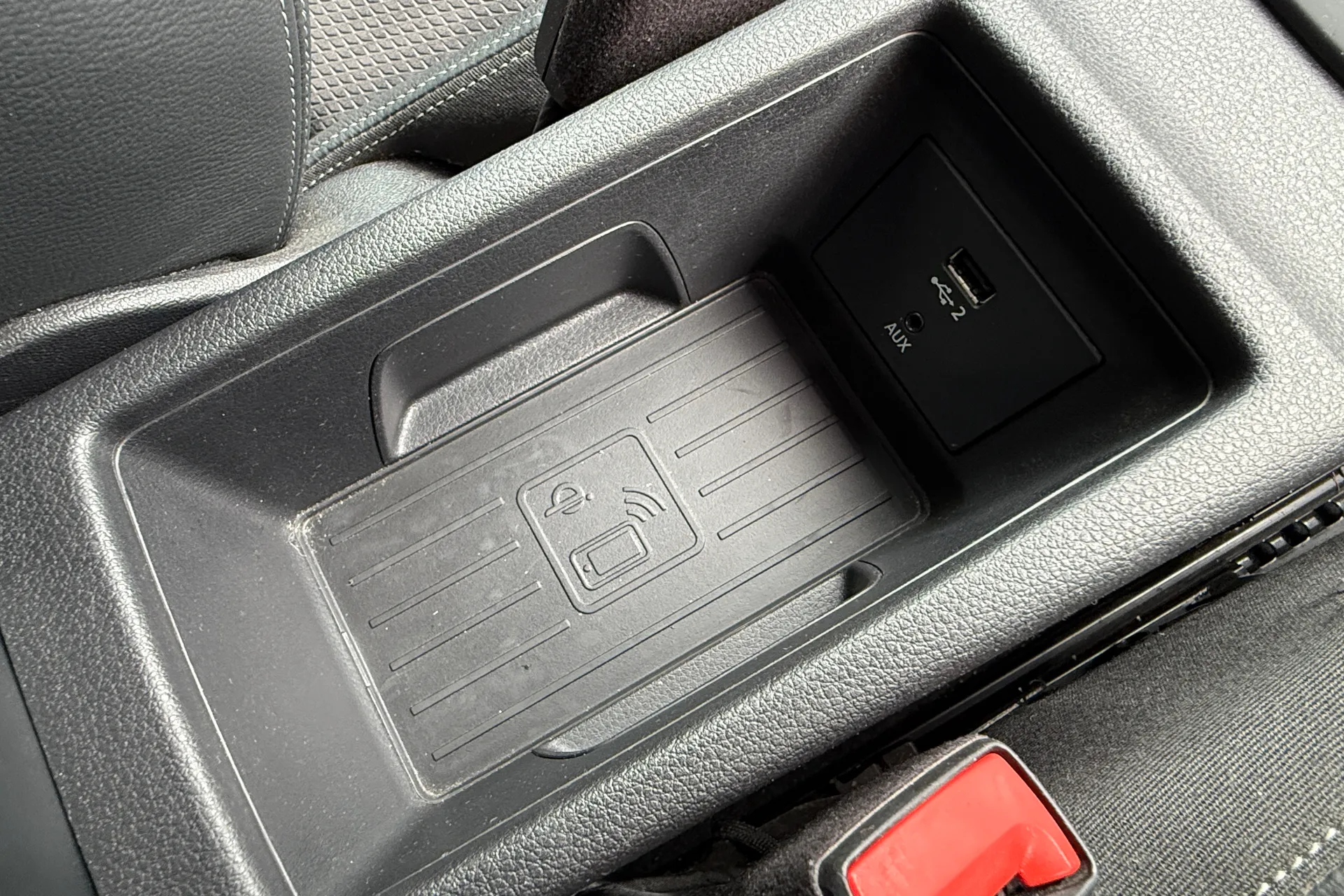 Audi Q2 thumbnail image number 33