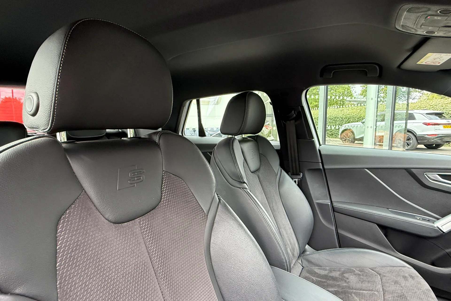 Audi Q2 thumbnail image number 22