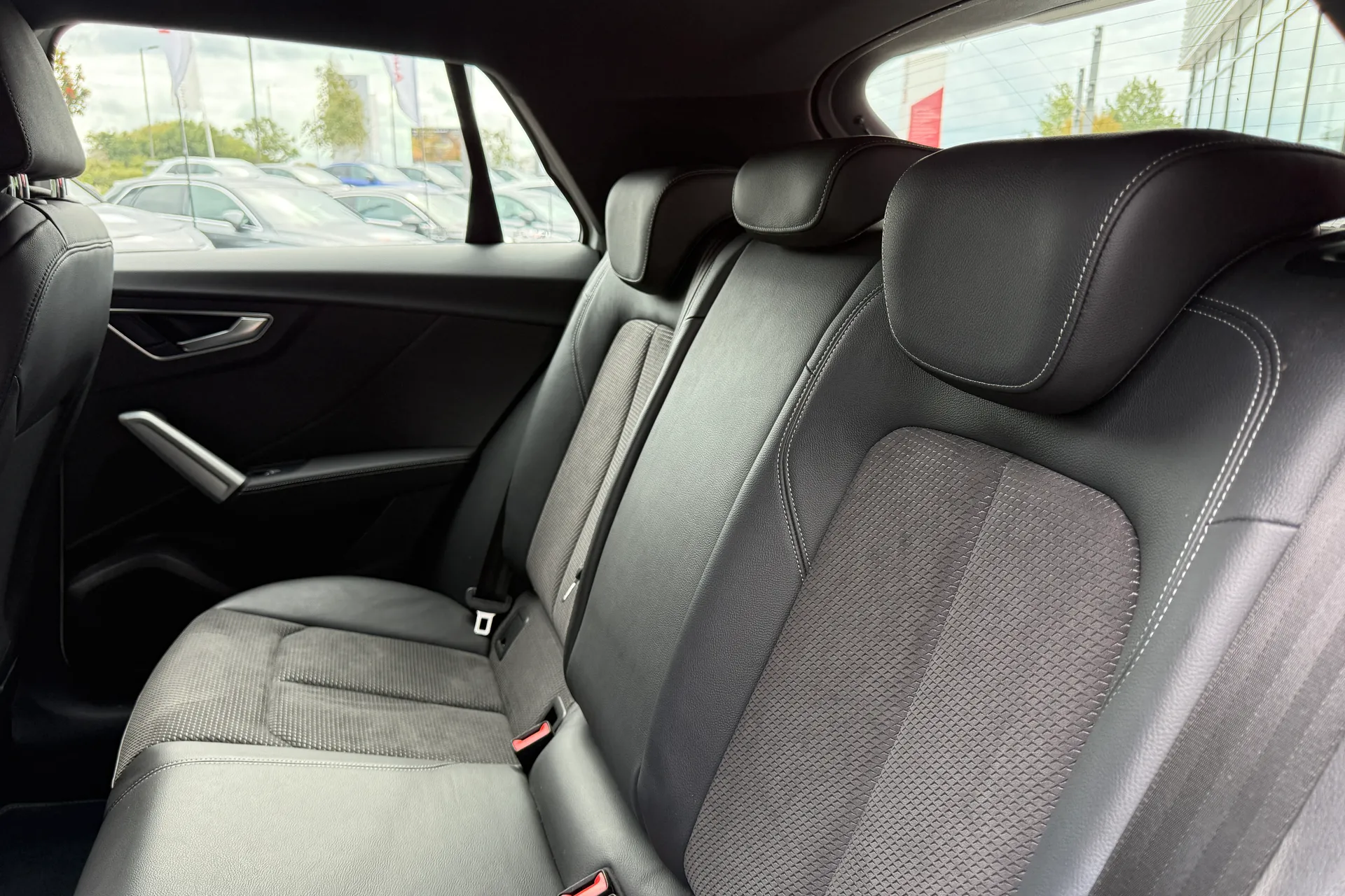 Audi Q2 thumbnail image number 40
