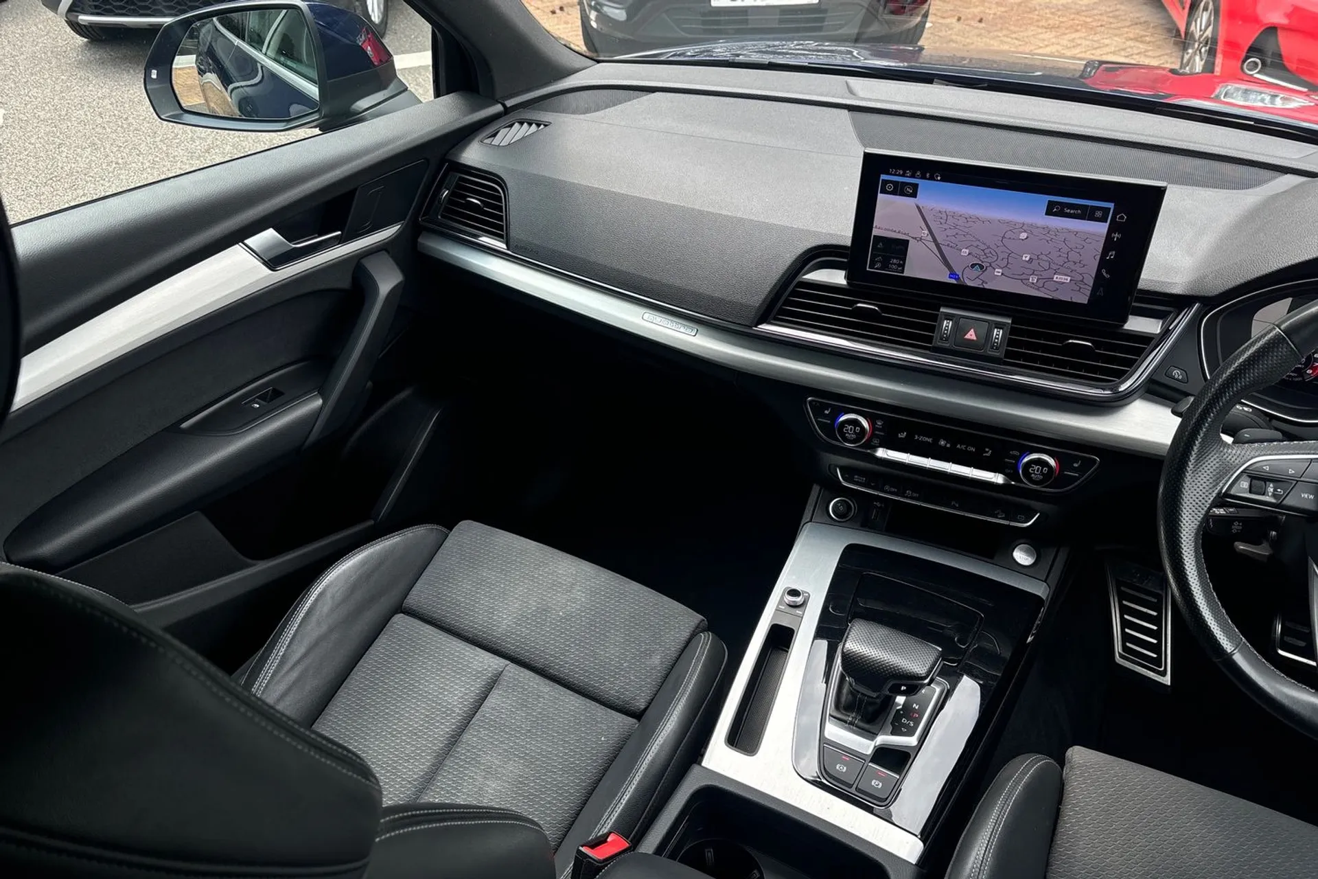 Audi Q5 thumbnail image number 32
