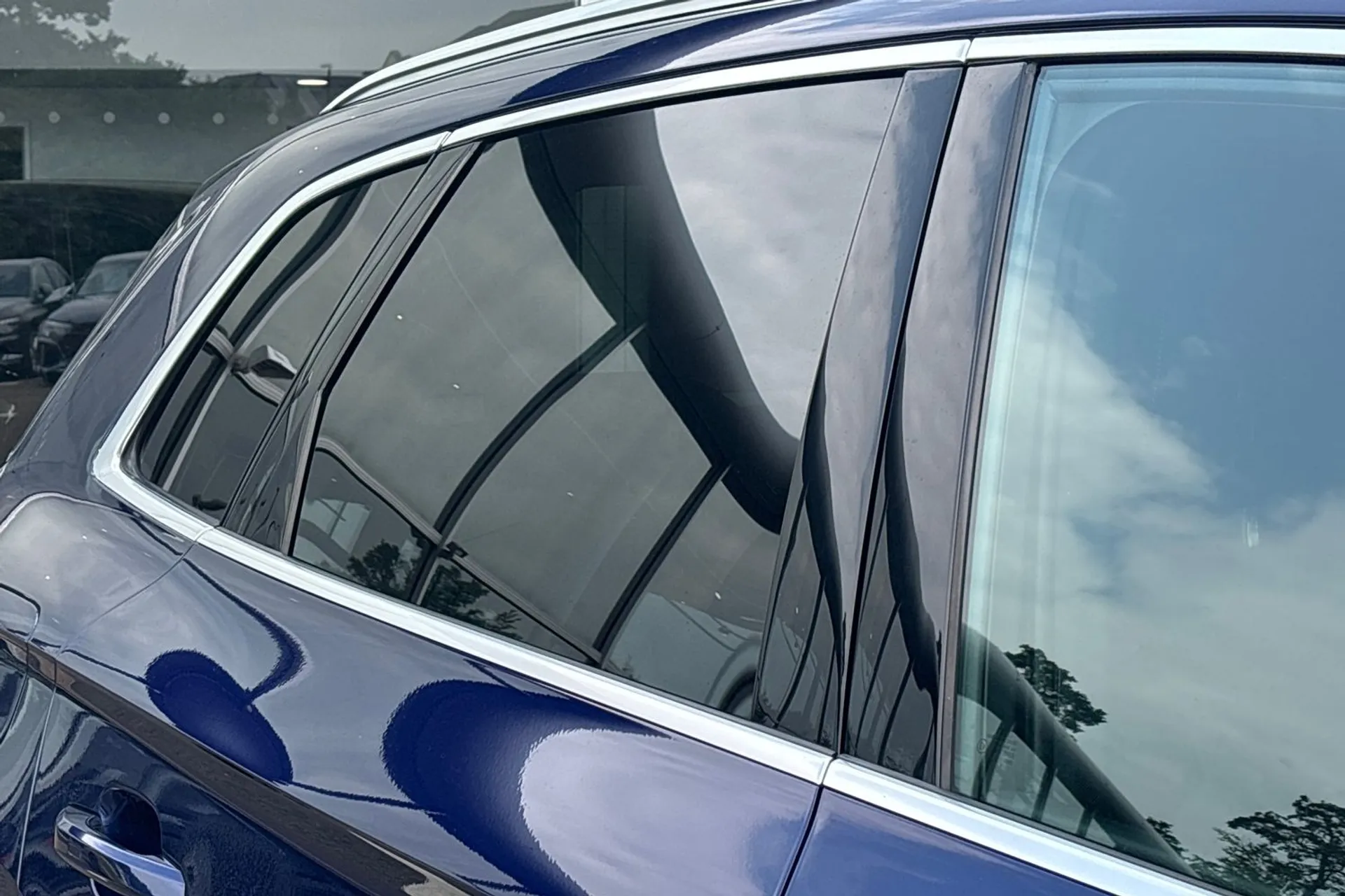 Audi Q5 thumbnail image number 13