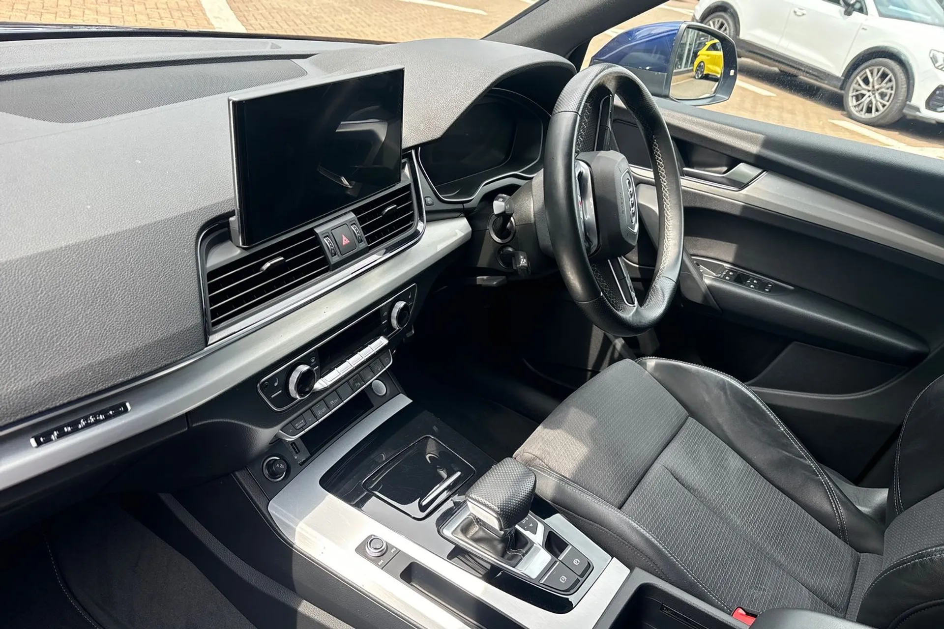 Audi Q5 thumbnail image number 26