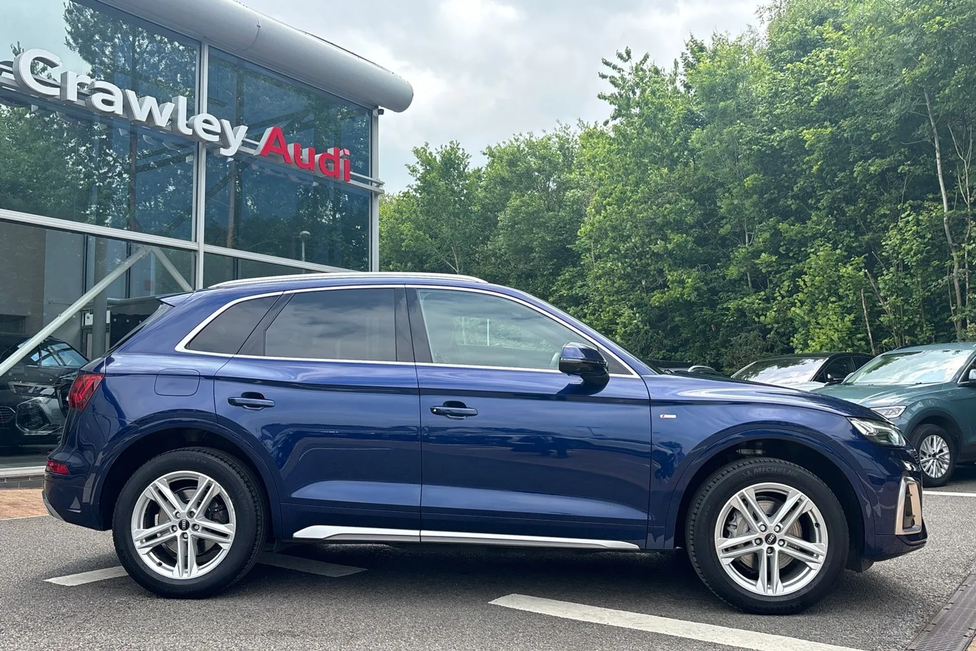 Audi Q5 thumbnail image number 2