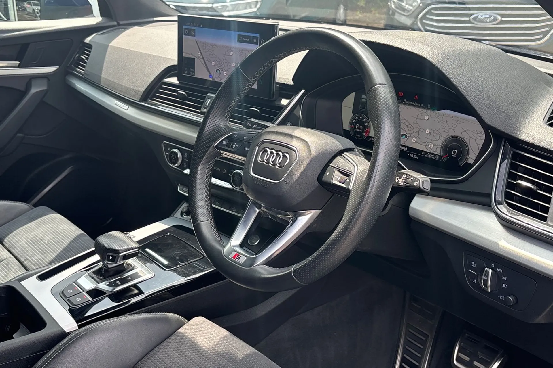 Audi Q5 thumbnail image number 25
