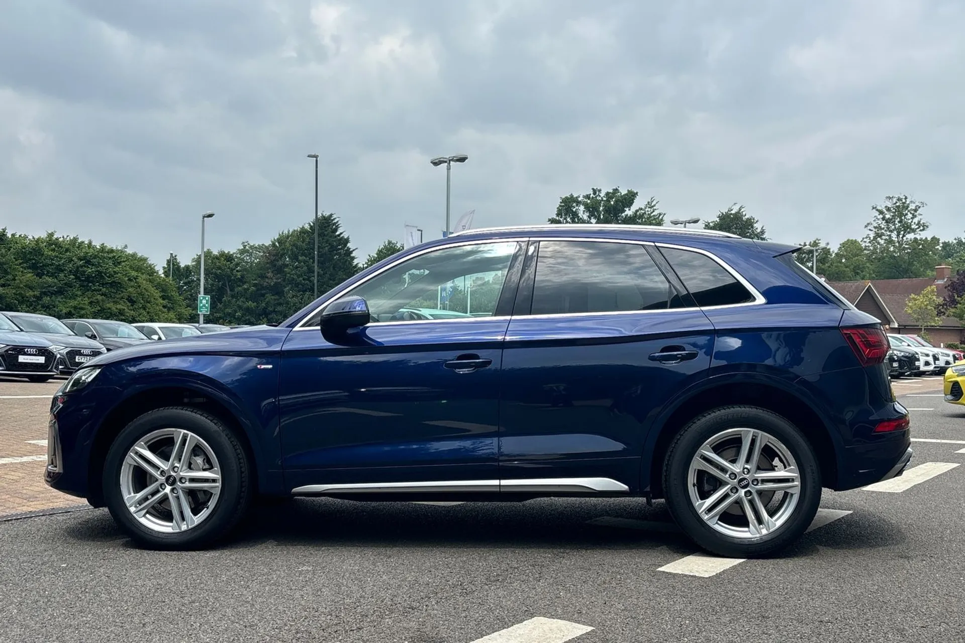 Audi Q5 thumbnail image number 9